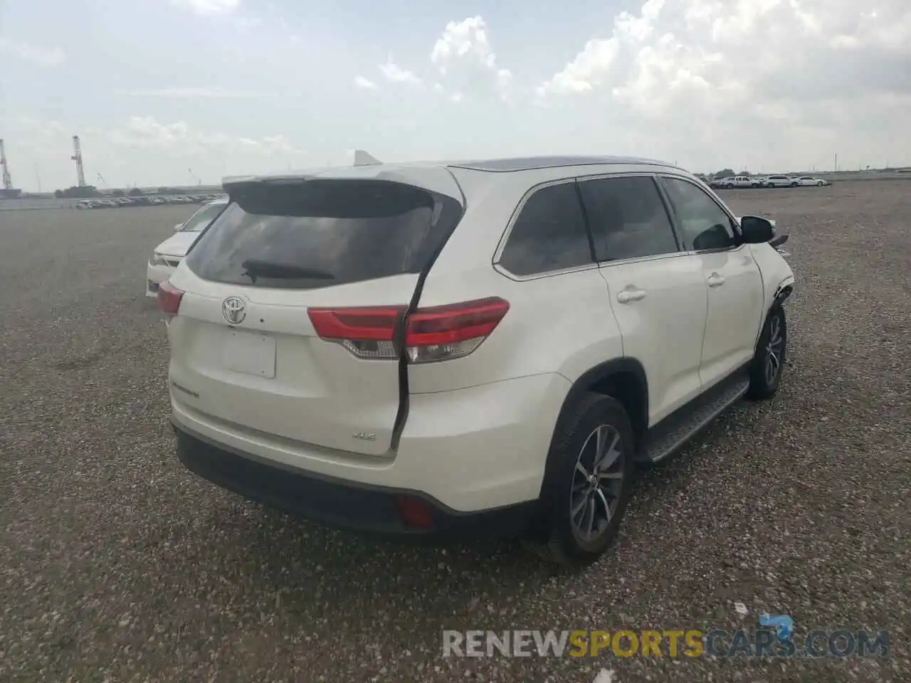 4 Фотография поврежденного автомобиля 5TDKZRFH0KS565705 TOYOTA HIGHLANDER 2019