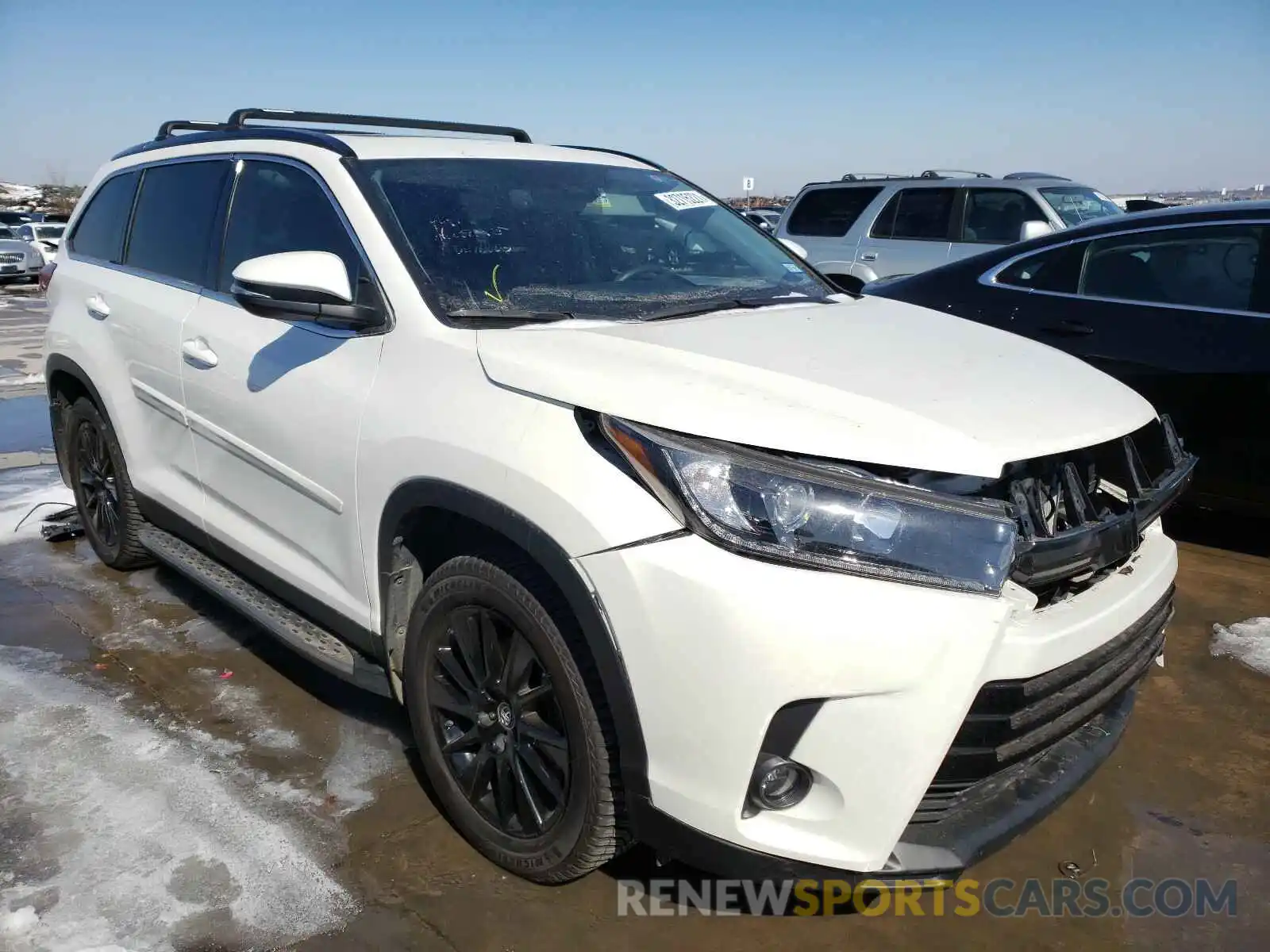 1 Фотография поврежденного автомобиля 5TDKZRFH0KS568023 TOYOTA HIGHLANDER 2019