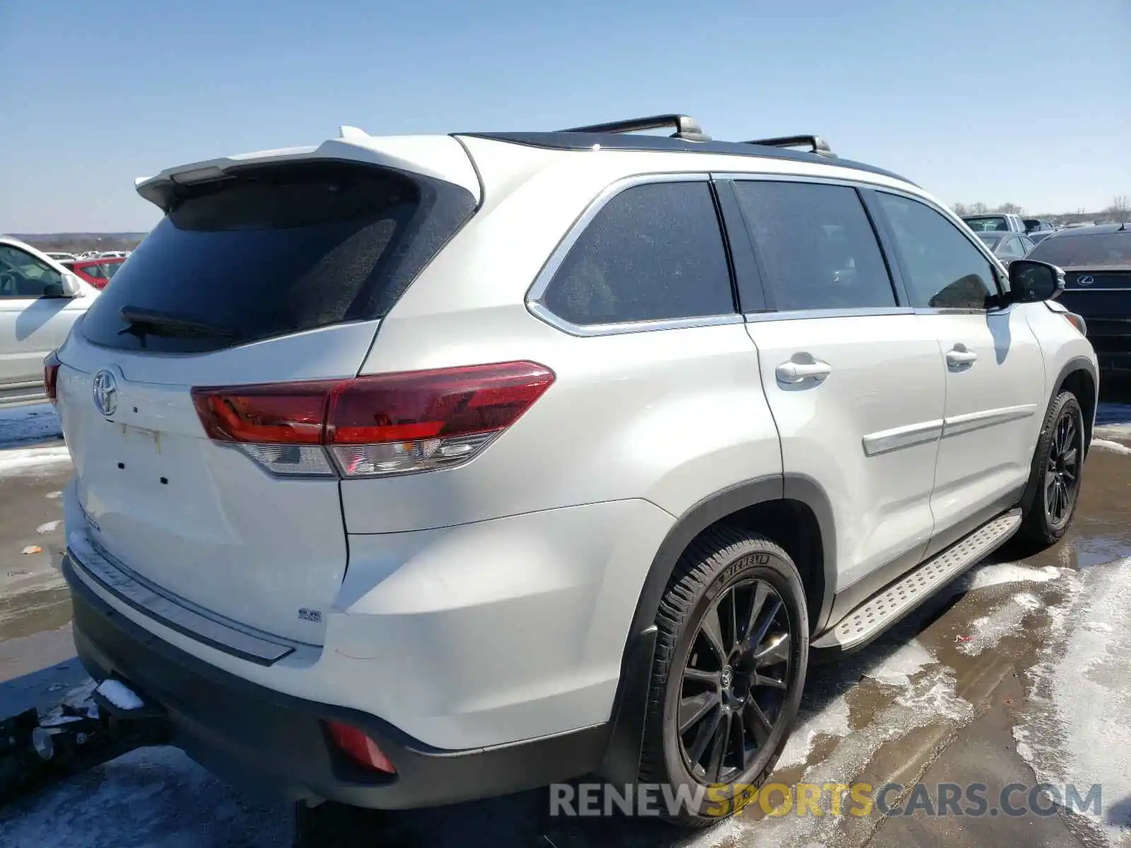 4 Фотография поврежденного автомобиля 5TDKZRFH0KS568023 TOYOTA HIGHLANDER 2019