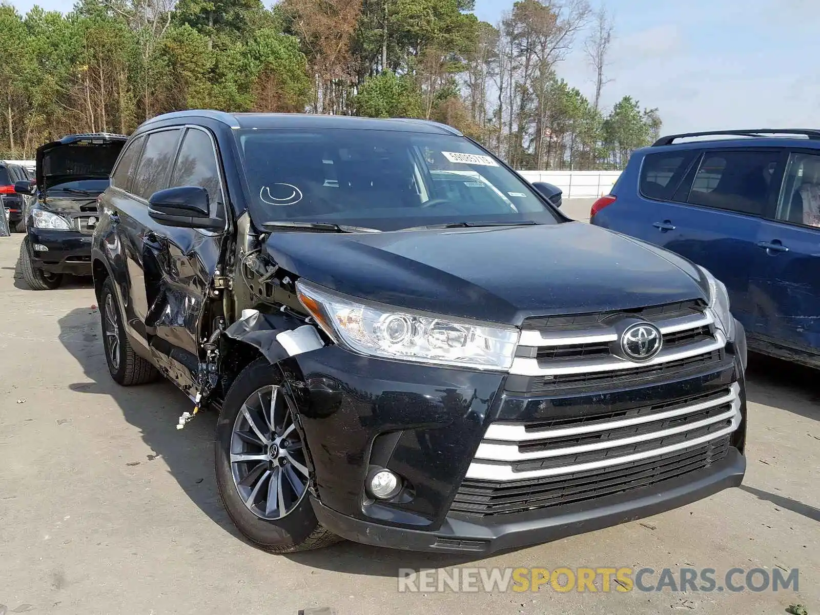 1 Photograph of a damaged car 5TDKZRFH0KS568653 TOYOTA HIGHLANDER 2019