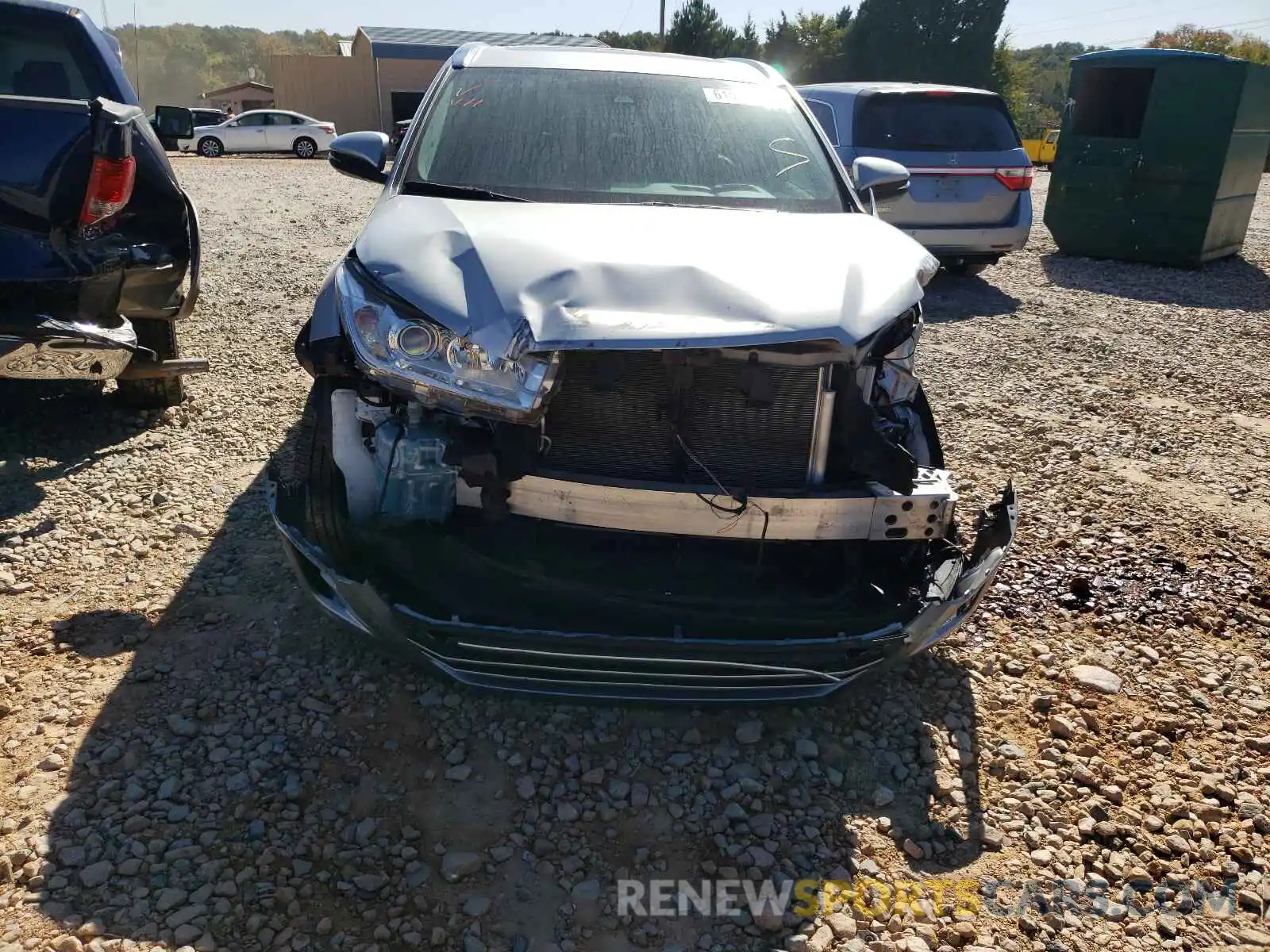 9 Photograph of a damaged car 5TDKZRFH0KS570256 TOYOTA HIGHLANDER 2019