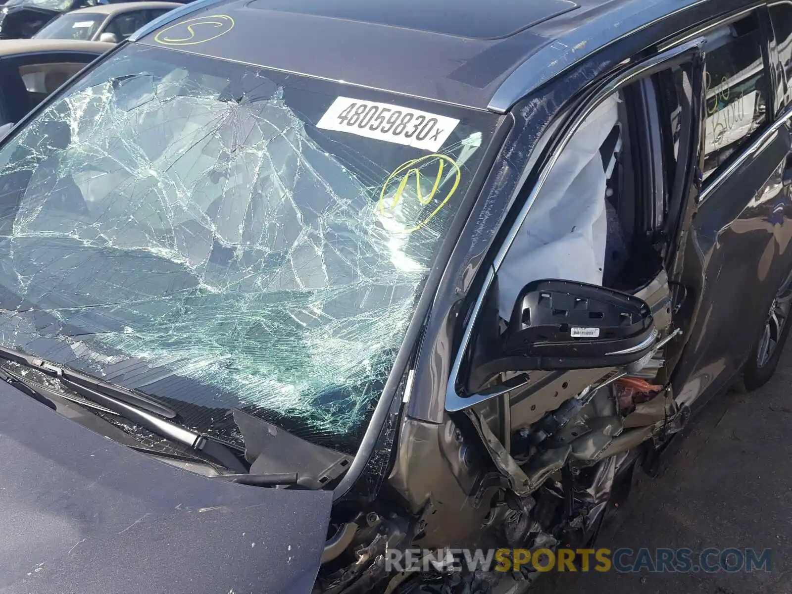 10 Photograph of a damaged car 5TDKZRFH0KS572587 TOYOTA HIGHLANDER 2019