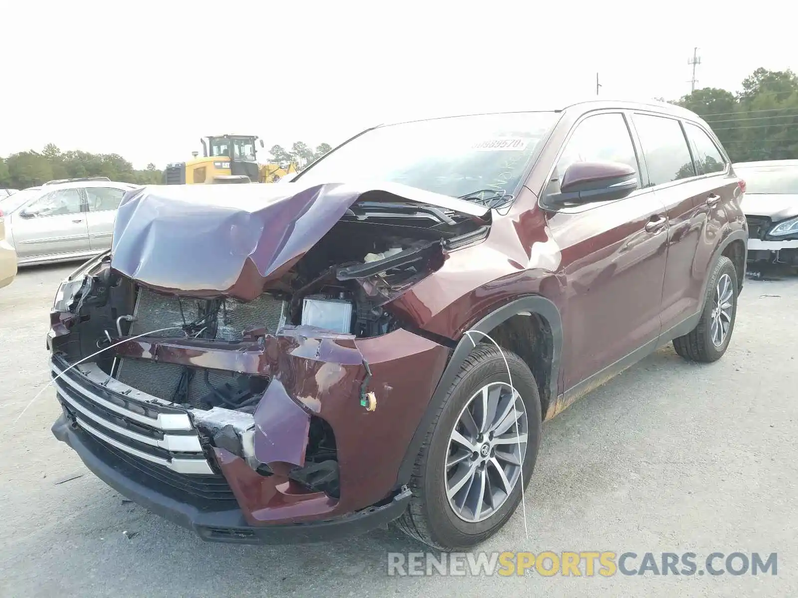 2 Photograph of a damaged car 5TDKZRFH1KS291348 TOYOTA HIGHLANDER 2019