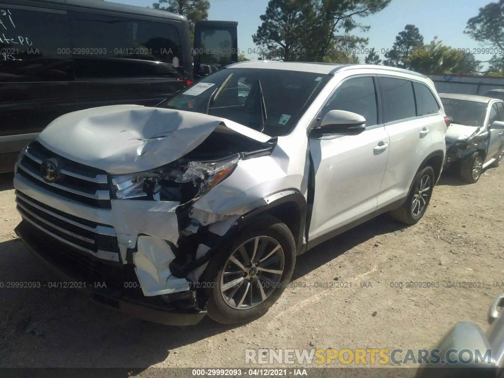 2 Photograph of a damaged car 5TDKZRFH1KS300159 TOYOTA HIGHLANDER 2019