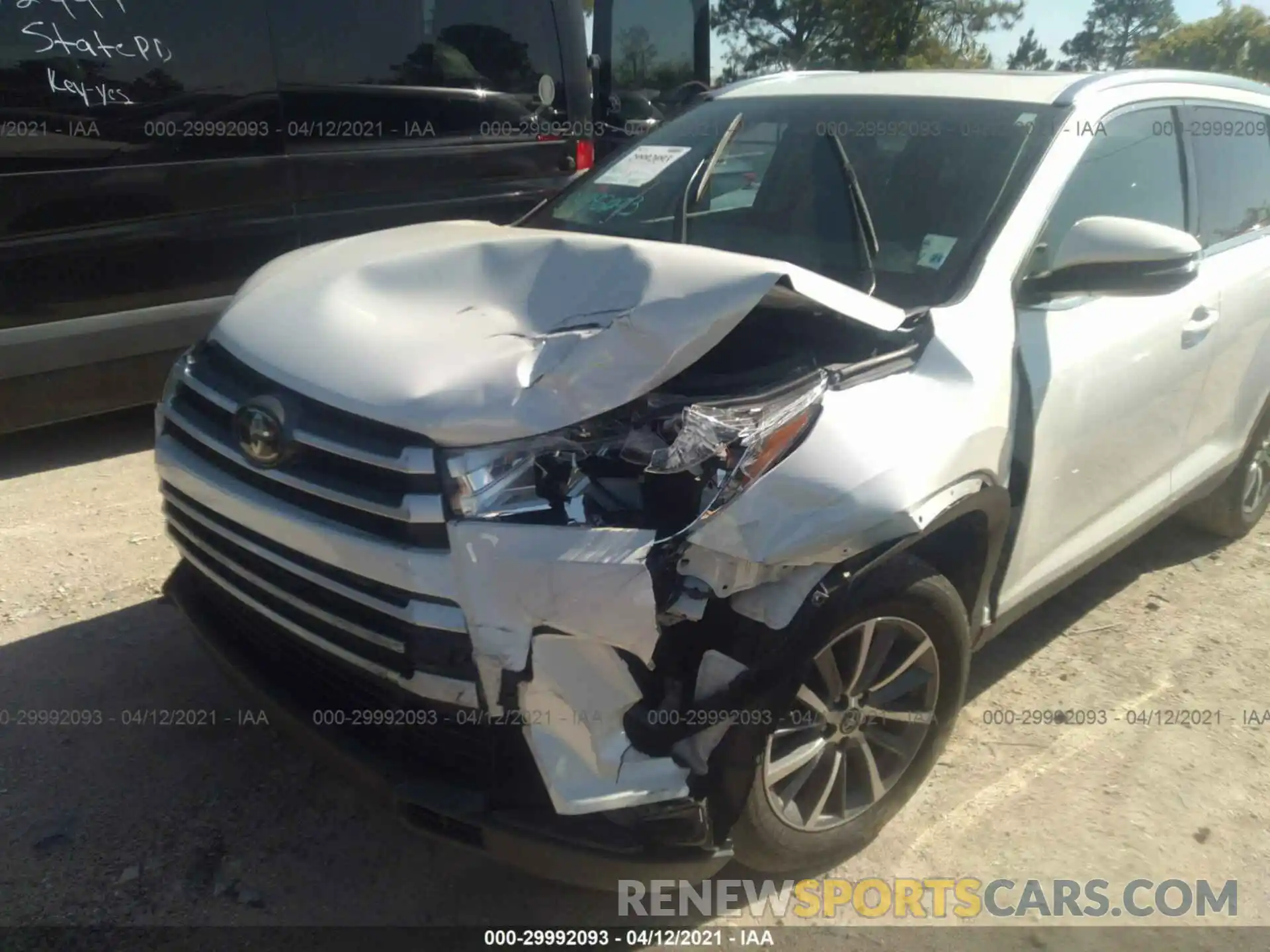 6 Photograph of a damaged car 5TDKZRFH1KS300159 TOYOTA HIGHLANDER 2019