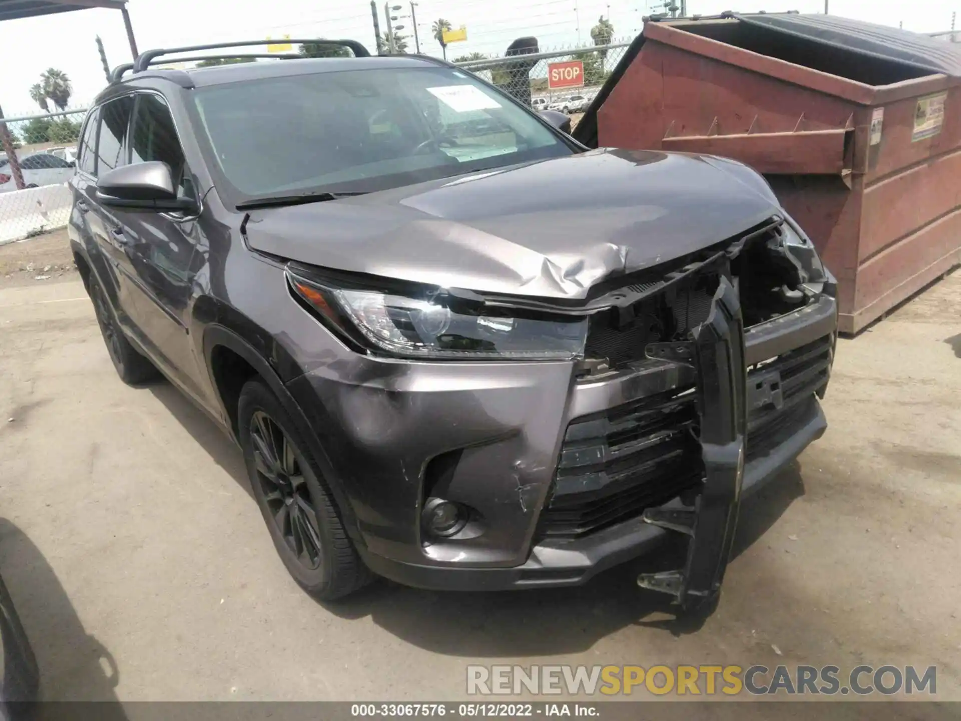 1 Photograph of a damaged car 5TDKZRFH1KS300663 TOYOTA HIGHLANDER 2019