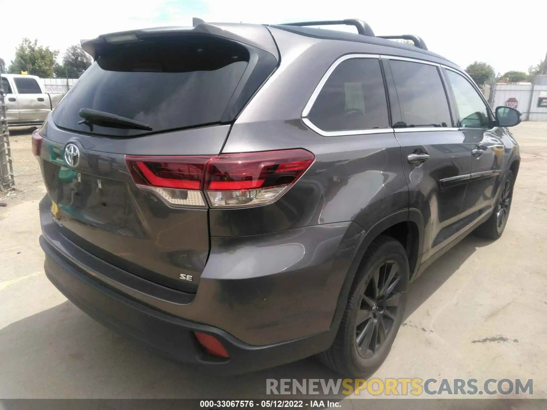 4 Фотография поврежденного автомобиля 5TDKZRFH1KS300663 TOYOTA HIGHLANDER 2019