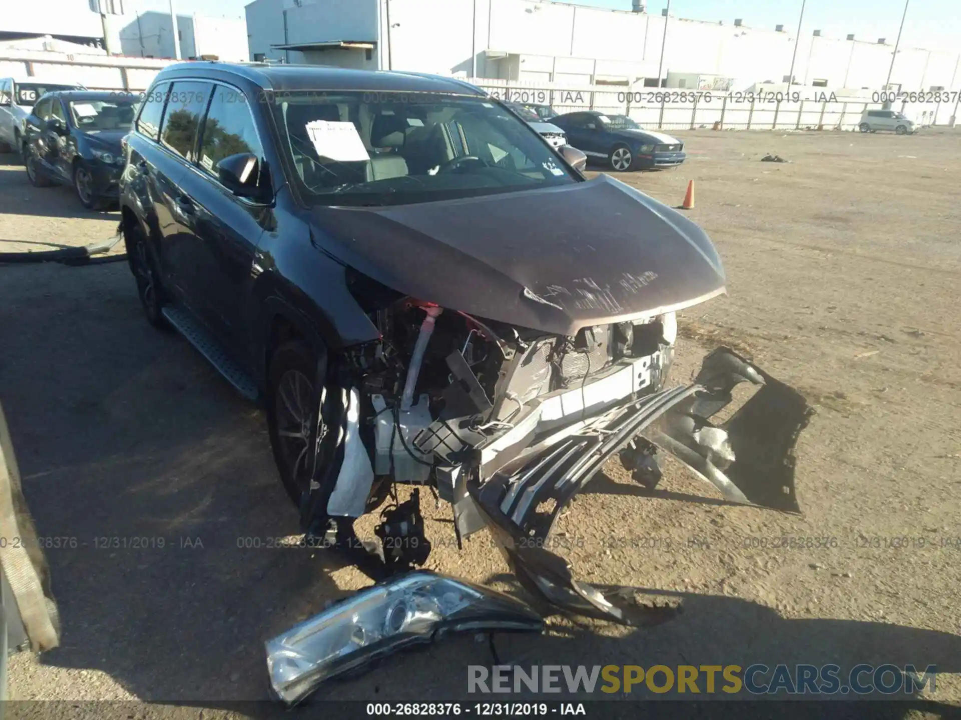 1 Photograph of a damaged car 5TDKZRFH1KS308858 TOYOTA HIGHLANDER 2019