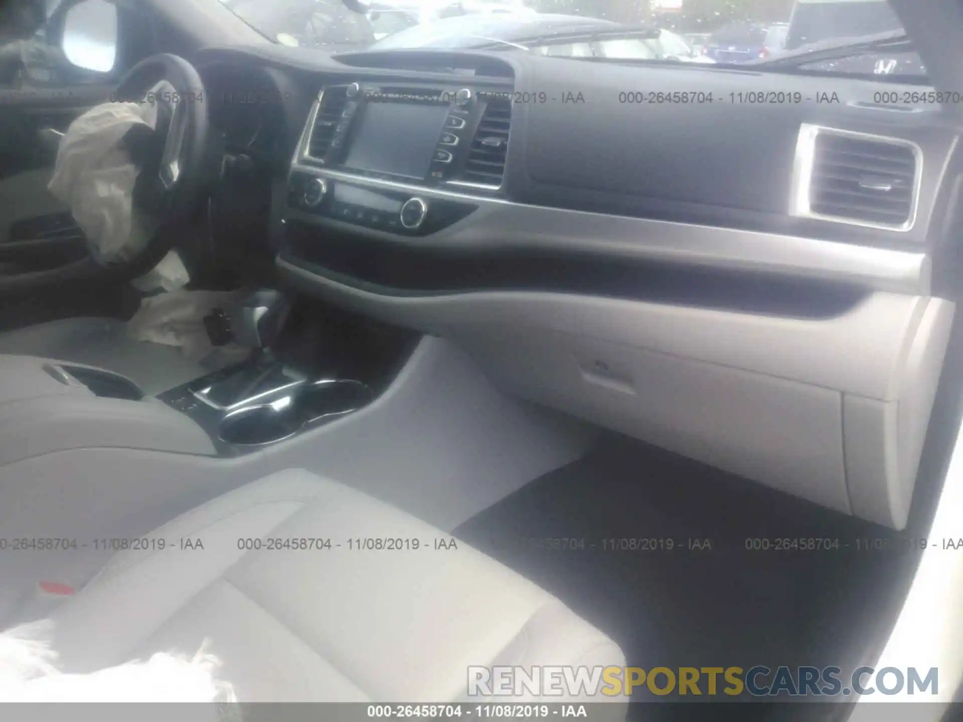 5 Photograph of a damaged car 5TDKZRFH1KS309430 TOYOTA HIGHLANDER 2019