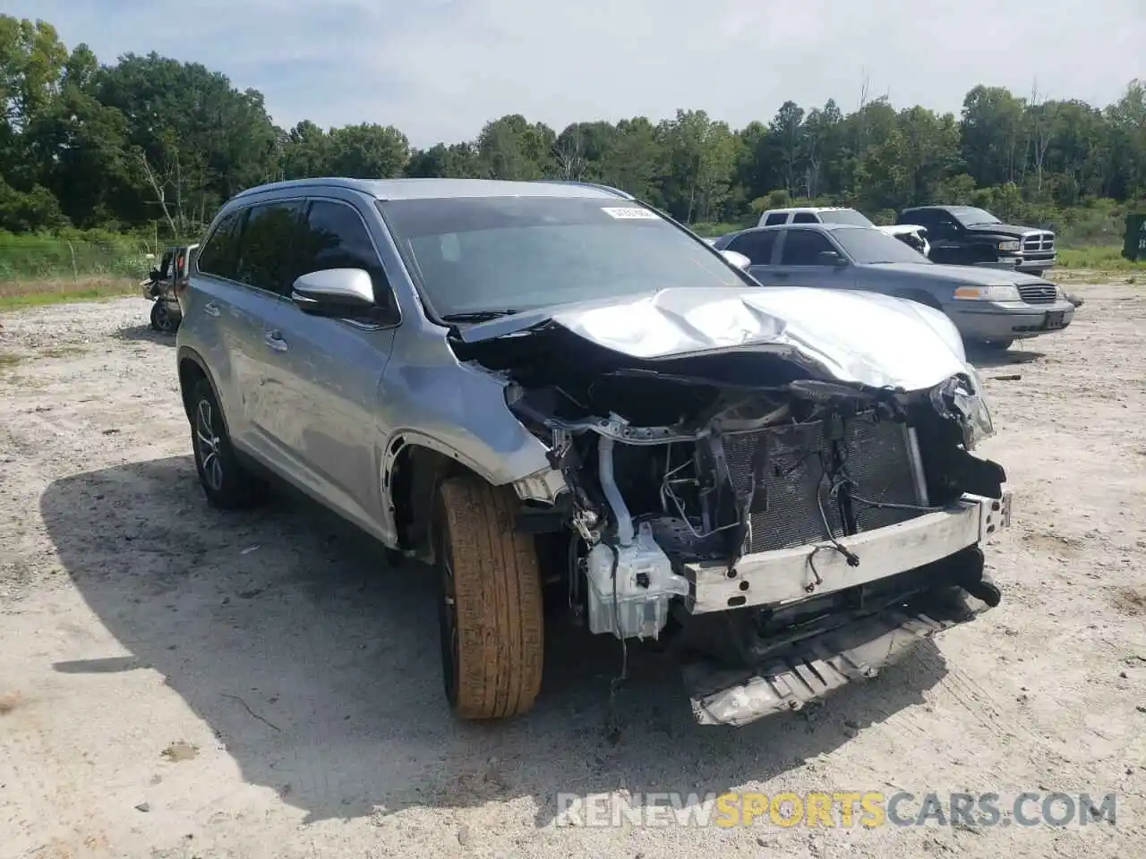 1 Photograph of a damaged car 5TDKZRFH1KS311761 TOYOTA HIGHLANDER 2019