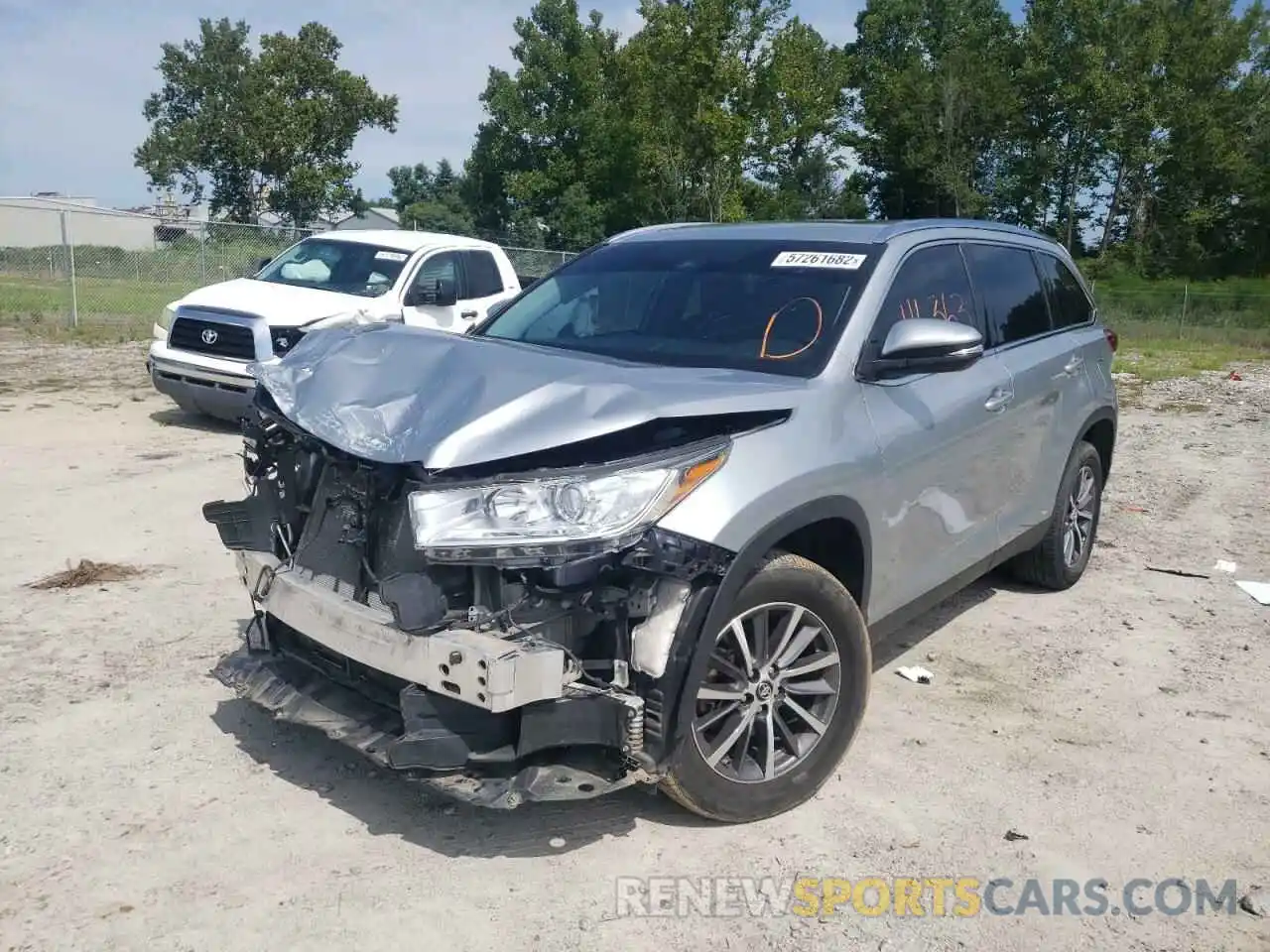 2 Photograph of a damaged car 5TDKZRFH1KS311761 TOYOTA HIGHLANDER 2019