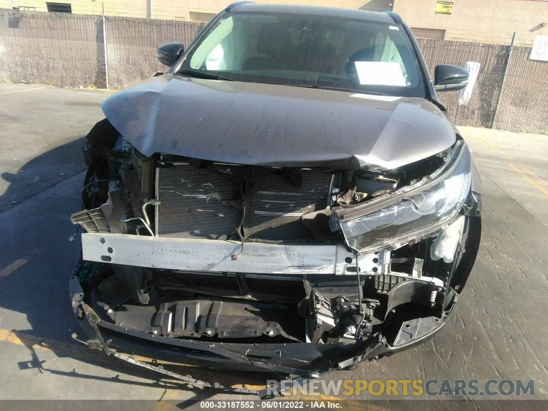 6 Photograph of a damaged car 5TDKZRFH1KS319326 TOYOTA HIGHLANDER 2019