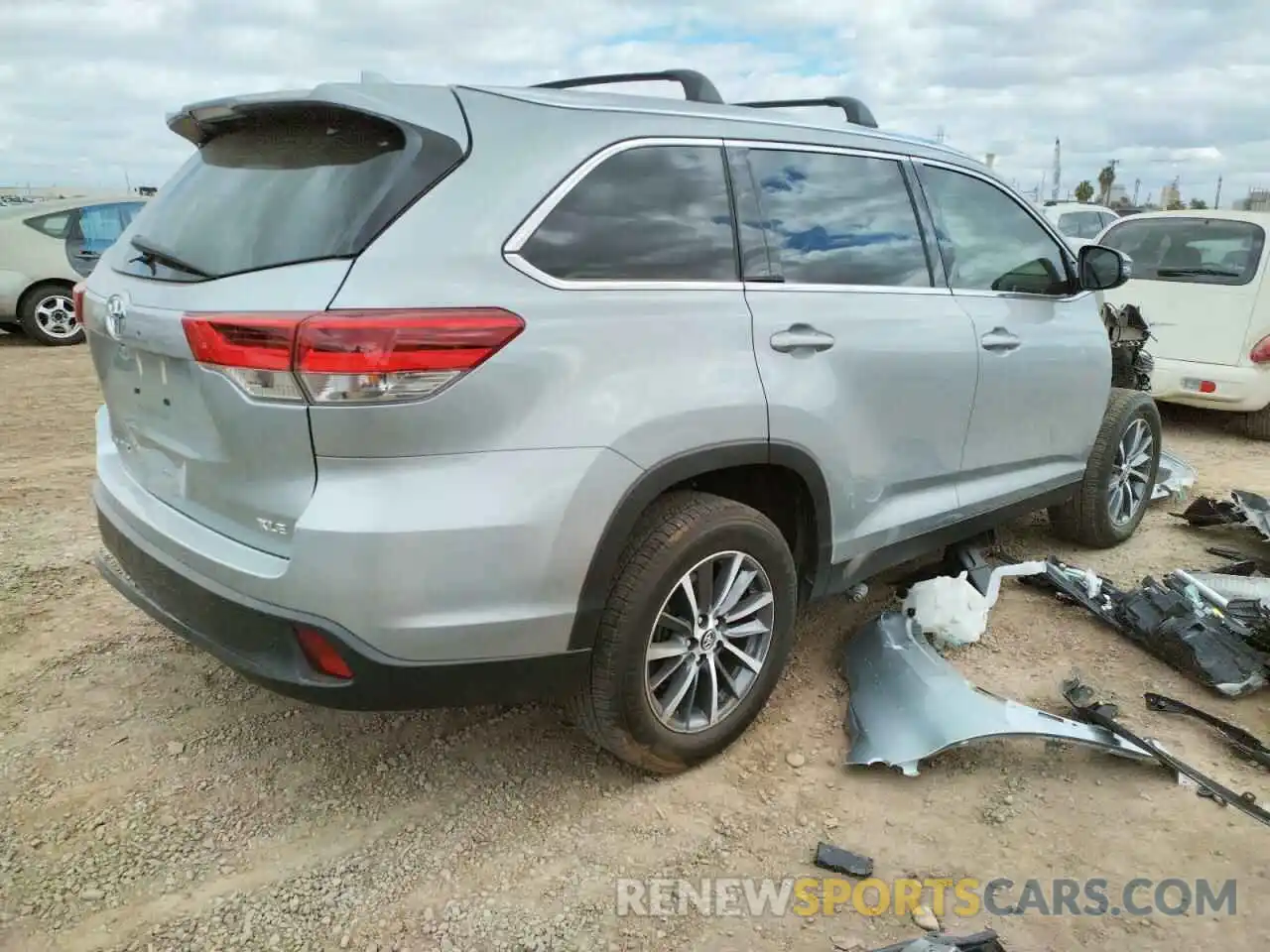 4 Фотография поврежденного автомобиля 5TDKZRFH1KS321559 TOYOTA HIGHLANDER 2019