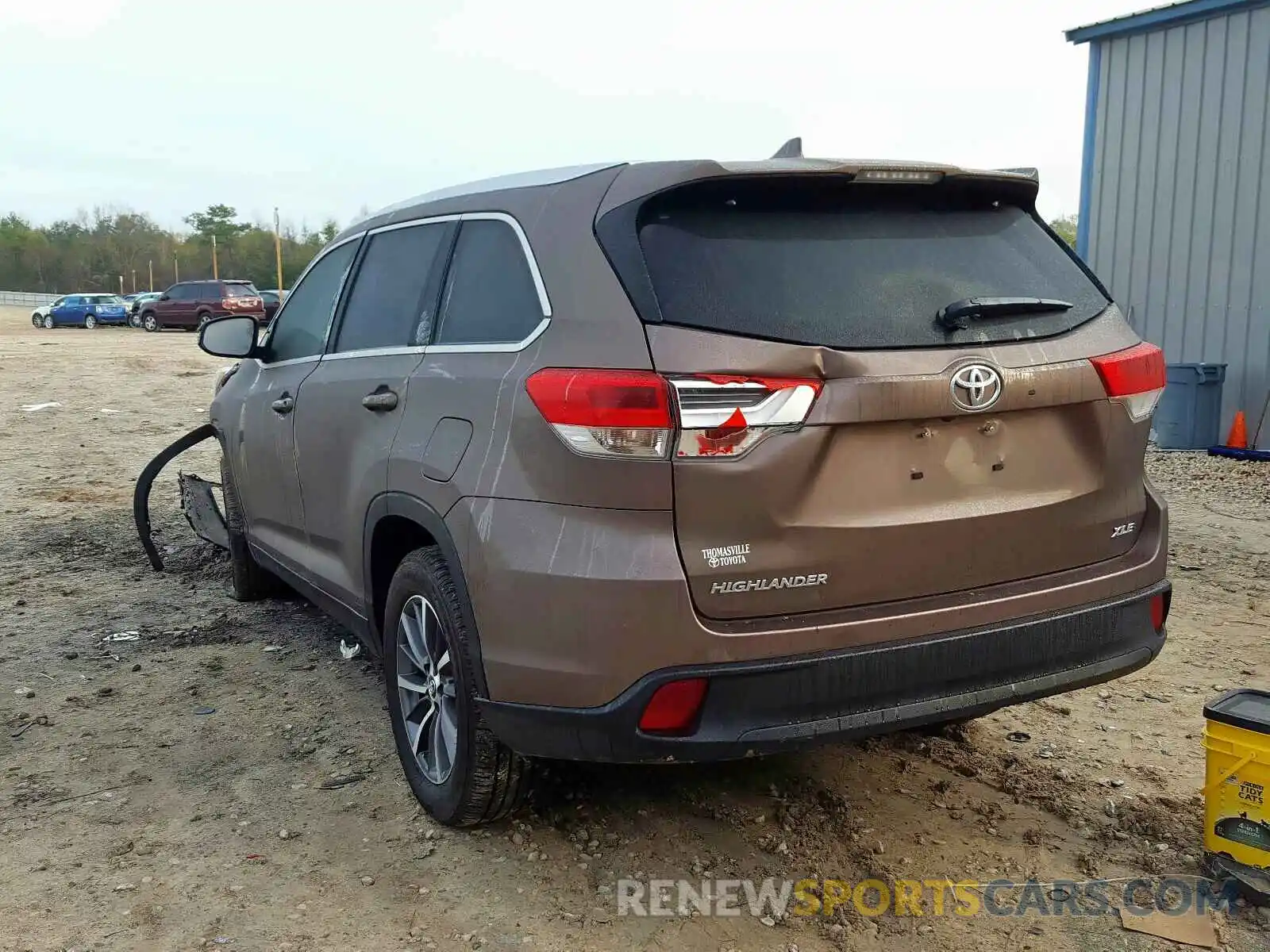 3 Фотография поврежденного автомобиля 5TDKZRFH1KS325336 TOYOTA HIGHLANDER 2019