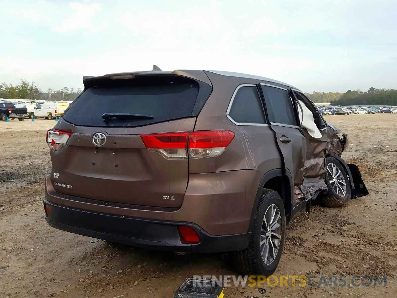 4 Фотография поврежденного автомобиля 5TDKZRFH1KS325336 TOYOTA HIGHLANDER 2019