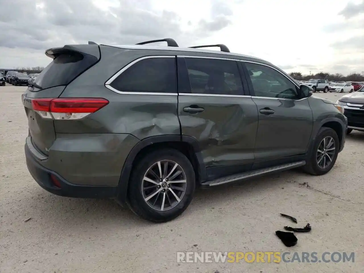 3 Фотография поврежденного автомобиля 5TDKZRFH1KS332142 TOYOTA HIGHLANDER 2019