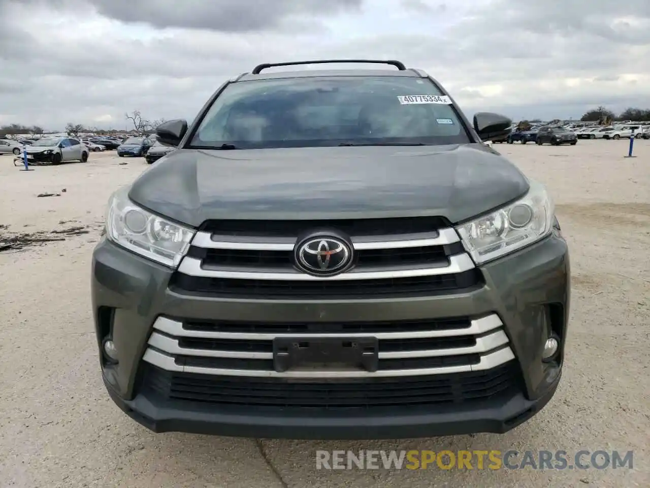 5 Photograph of a damaged car 5TDKZRFH1KS332142 TOYOTA HIGHLANDER 2019