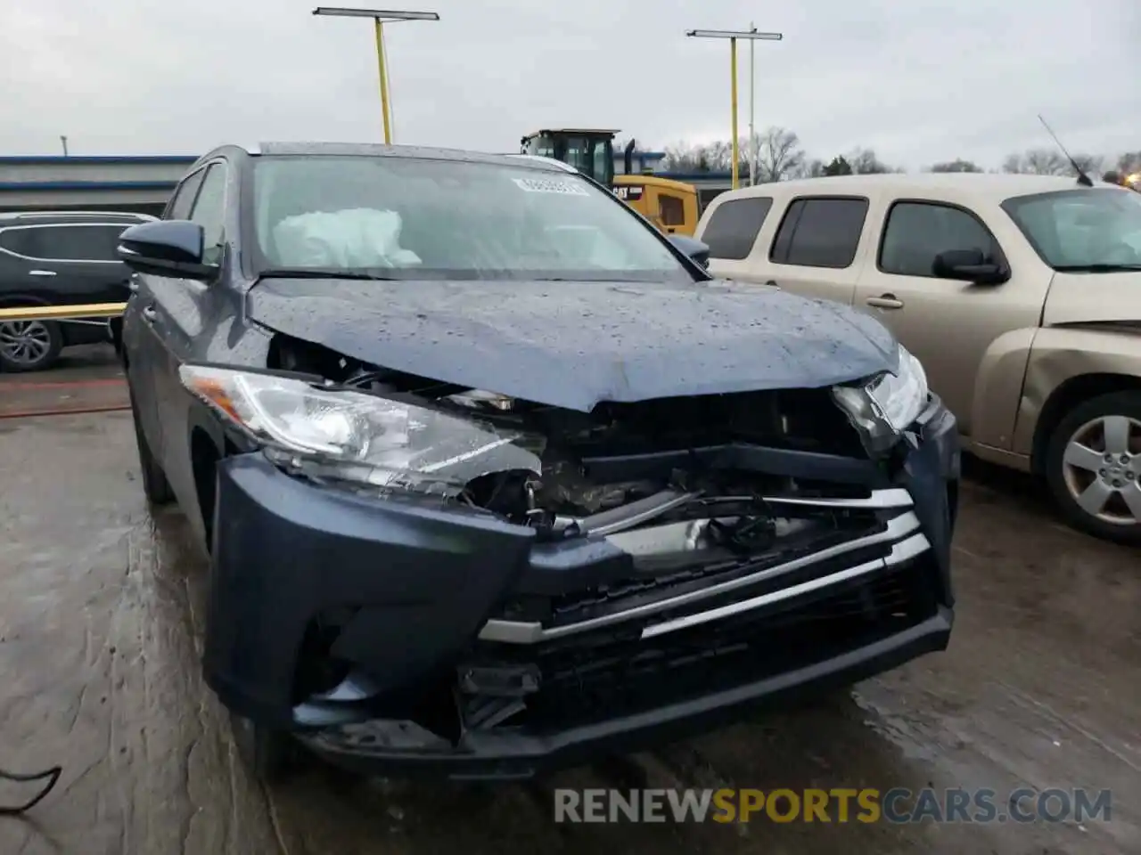 9 Photograph of a damaged car 5TDKZRFH1KS340824 TOYOTA HIGHLANDER 2019