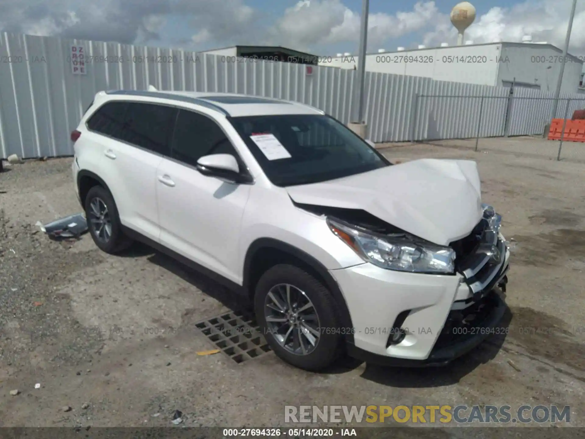 1 Photograph of a damaged car 5TDKZRFH1KS342315 TOYOTA HIGHLANDER 2019