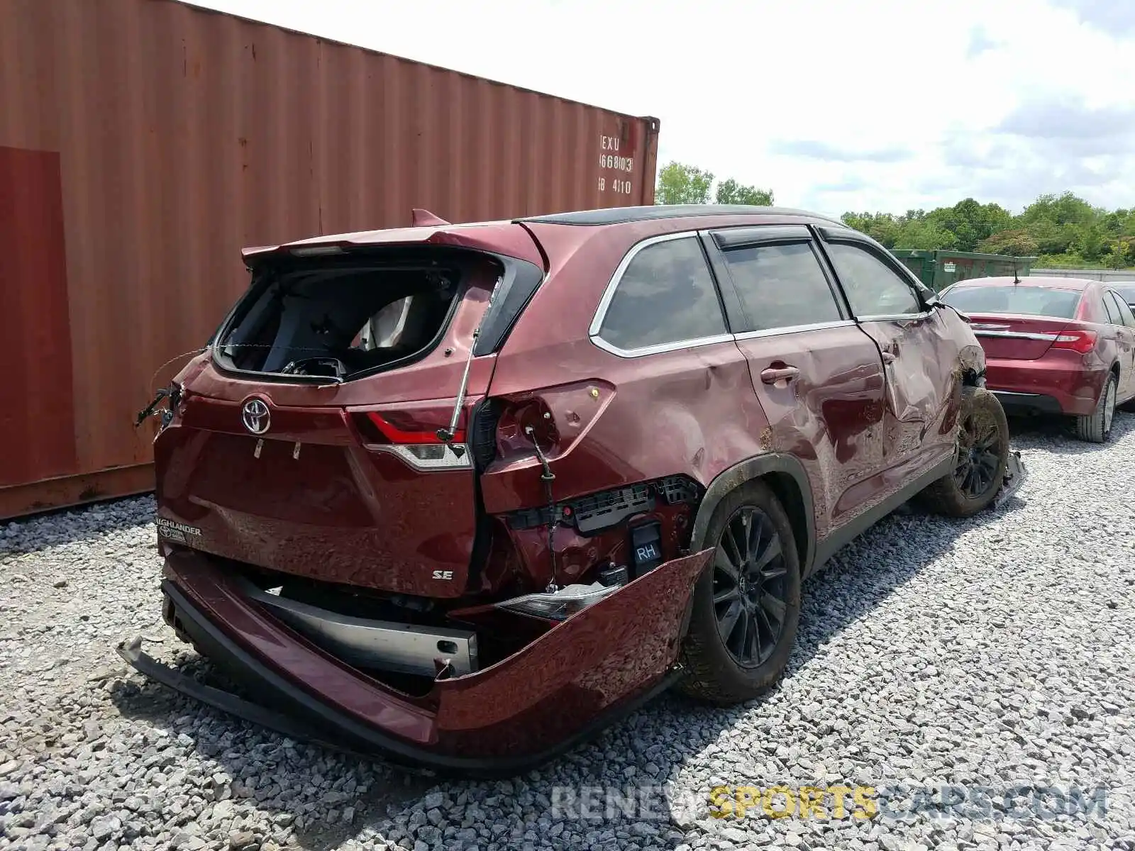 4 Photograph of a damaged car 5TDKZRFH1KS349328 TOYOTA HIGHLANDER 2019