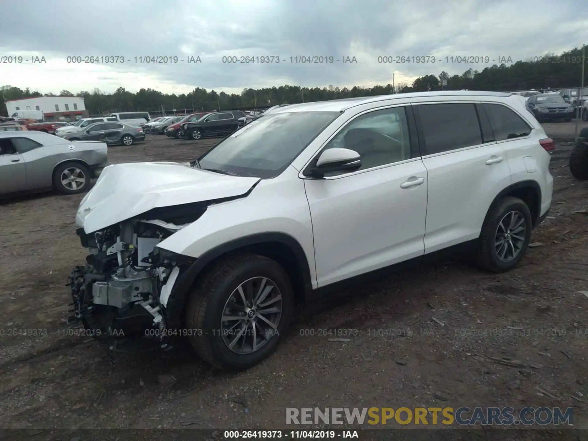 2 Photograph of a damaged car 5TDKZRFH1KS354271 TOYOTA HIGHLANDER 2019