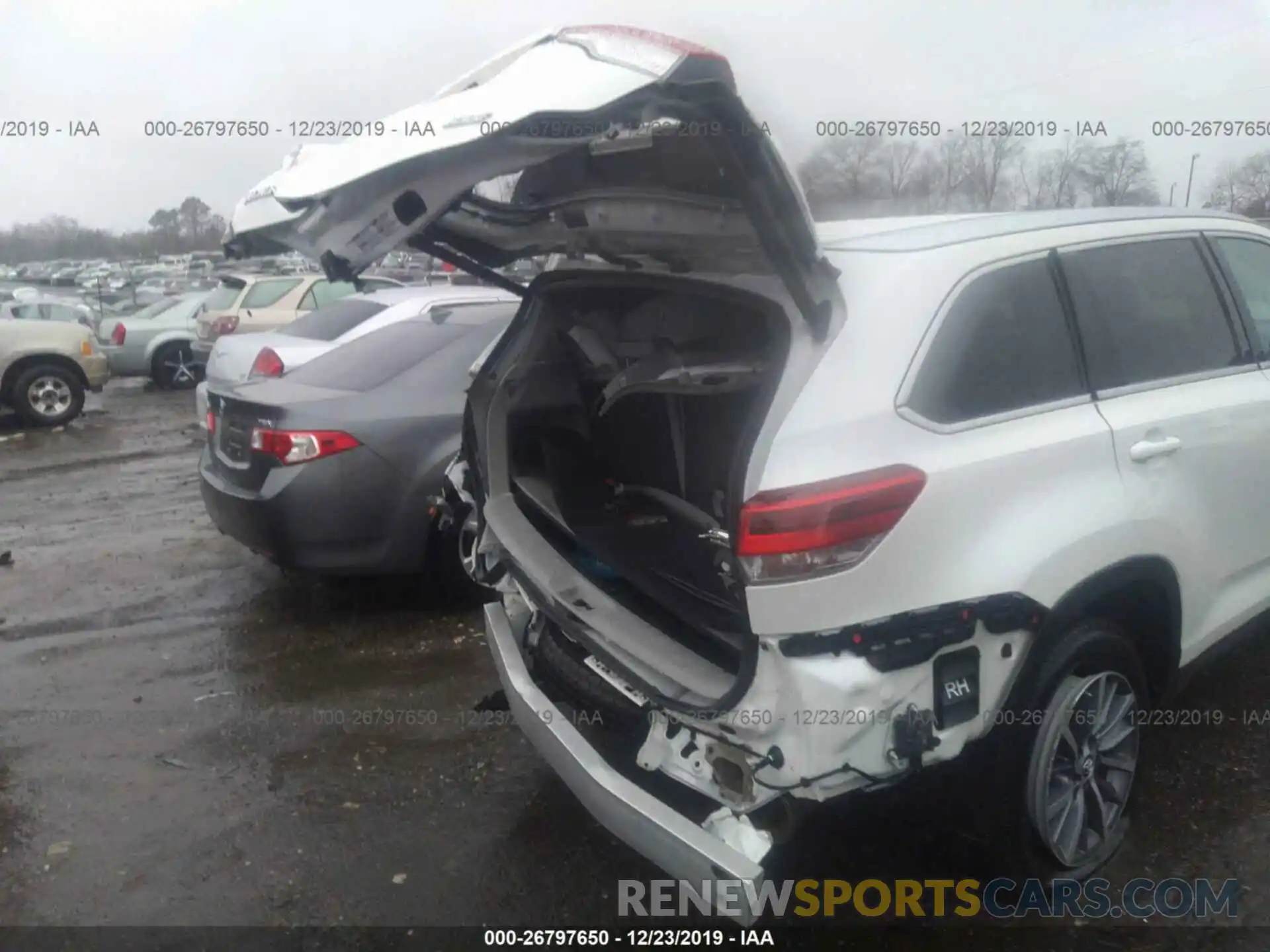 6 Photograph of a damaged car 5TDKZRFH1KS550842 TOYOTA HIGHLANDER 2019