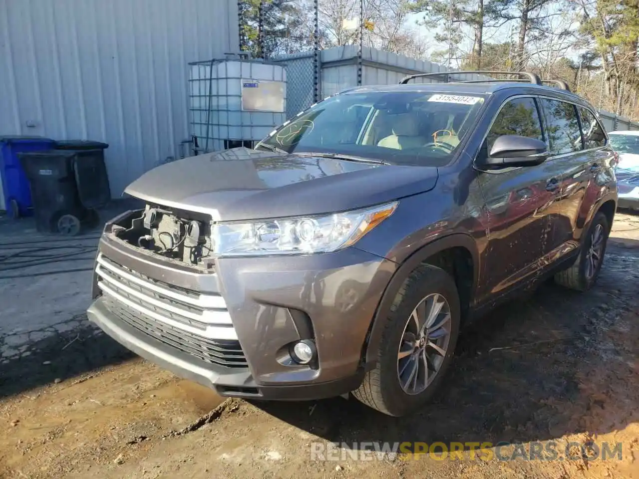 2 Photograph of a damaged car 5TDKZRFH1KS551621 TOYOTA HIGHLANDER 2019