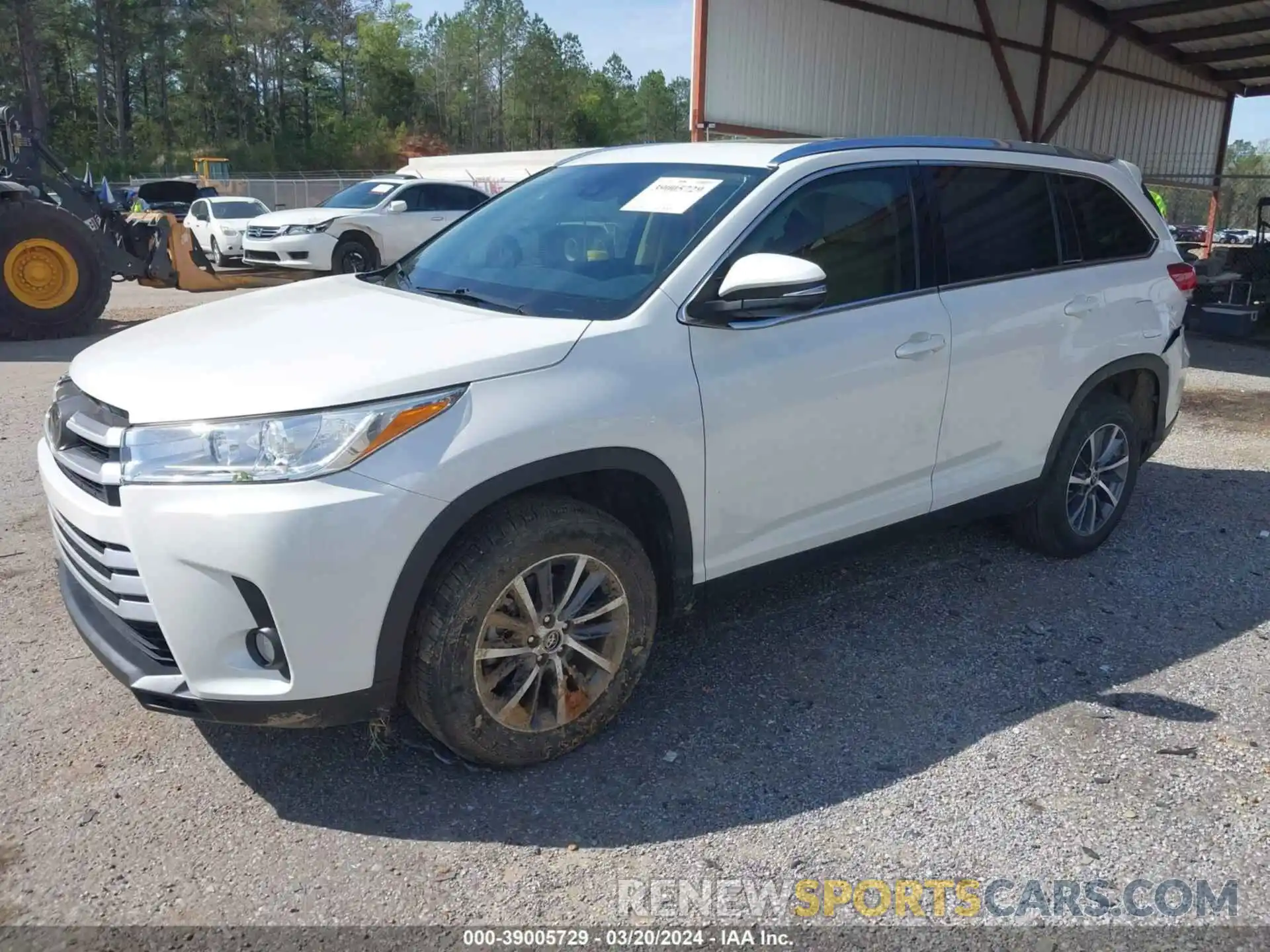 2 Photograph of a damaged car 5TDKZRFH1KS552025 TOYOTA HIGHLANDER 2019