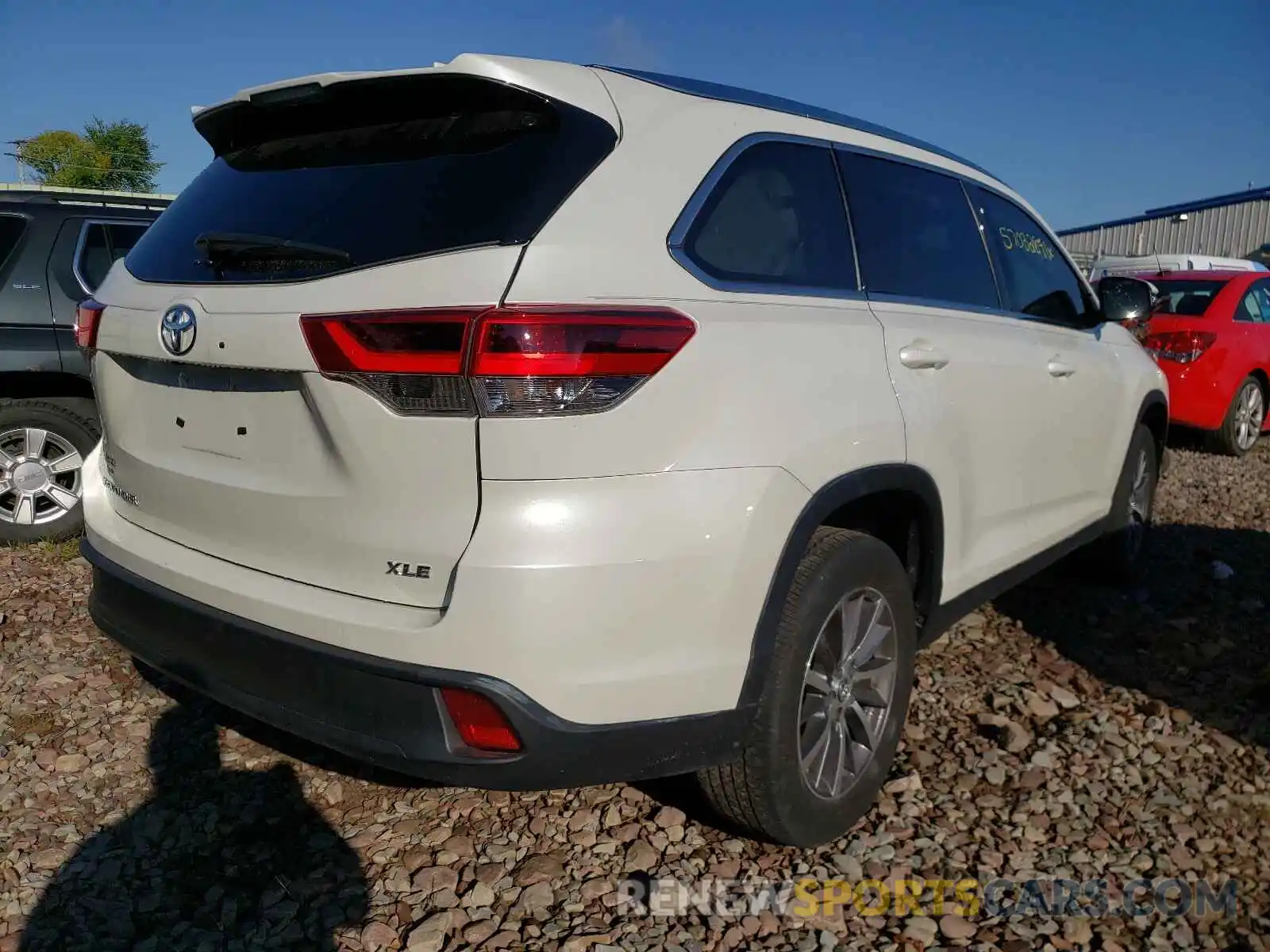 4 Фотография поврежденного автомобиля 5TDKZRFH1KS552378 TOYOTA HIGHLANDER 2019