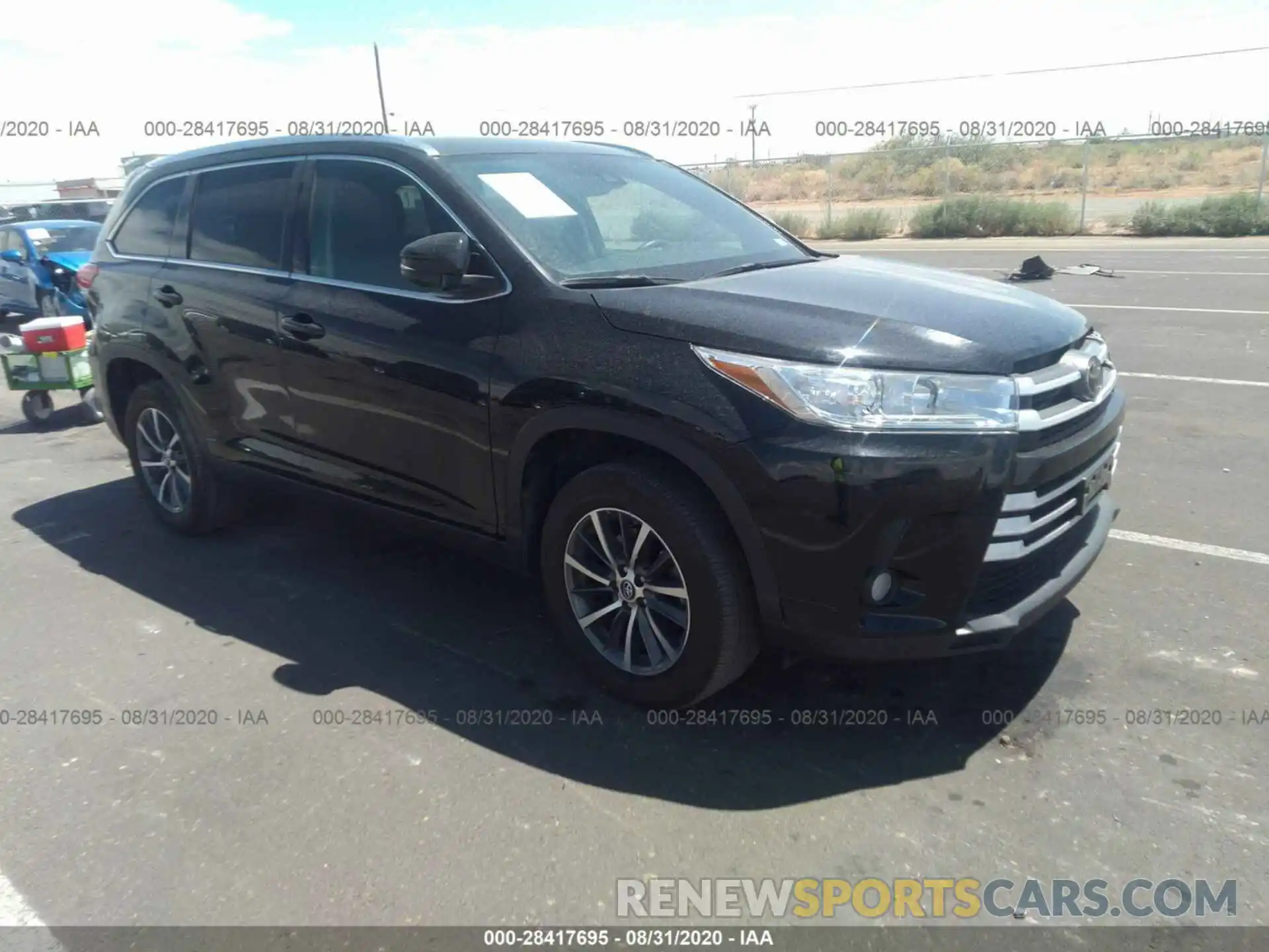 1 Photograph of a damaged car 5TDKZRFH1KS558648 TOYOTA HIGHLANDER 2019