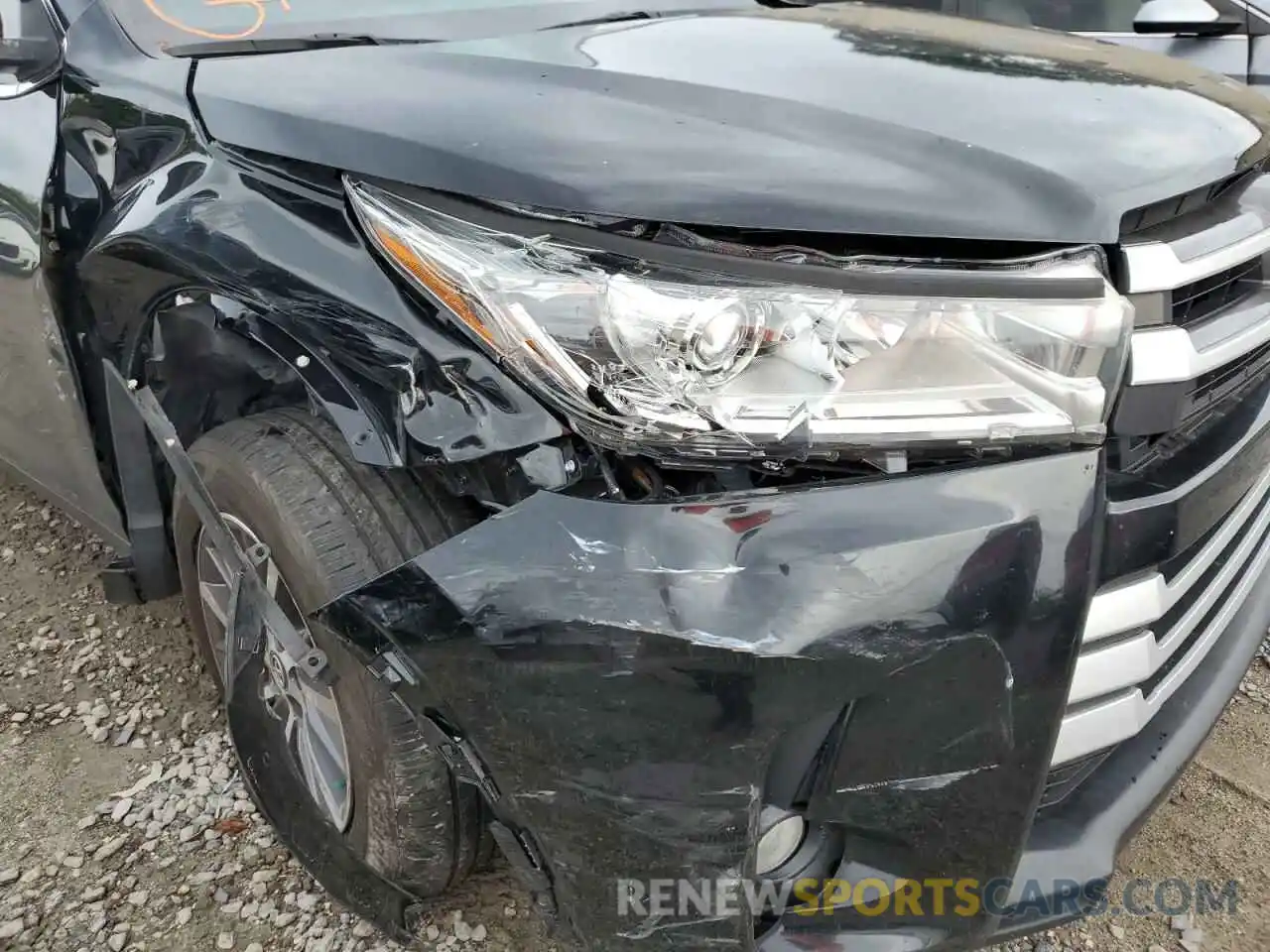 9 Photograph of a damaged car 5TDKZRFH1KS558925 TOYOTA HIGHLANDER 2019