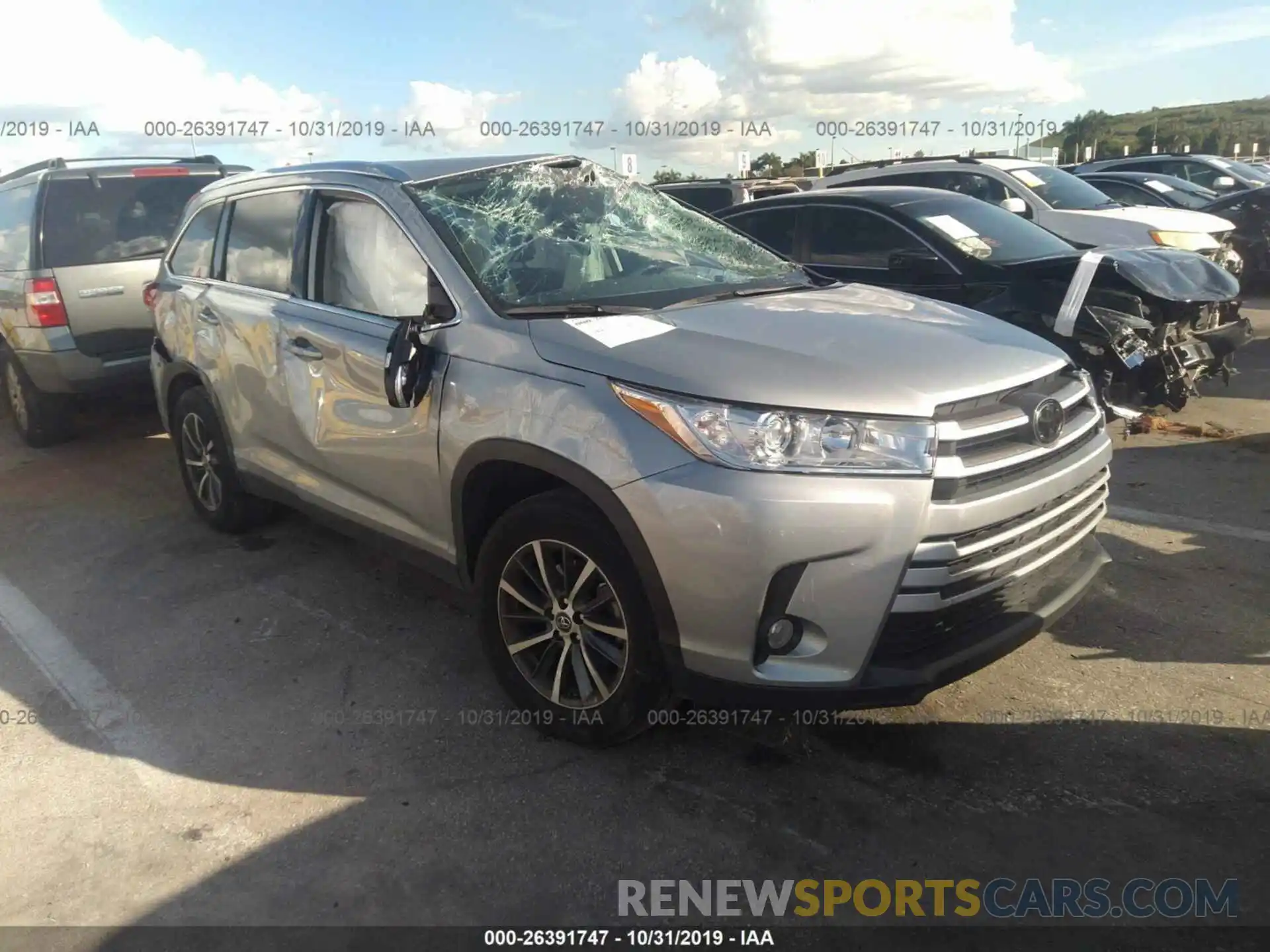 1 Photograph of a damaged car 5TDKZRFH1KS559914 TOYOTA HIGHLANDER 2019