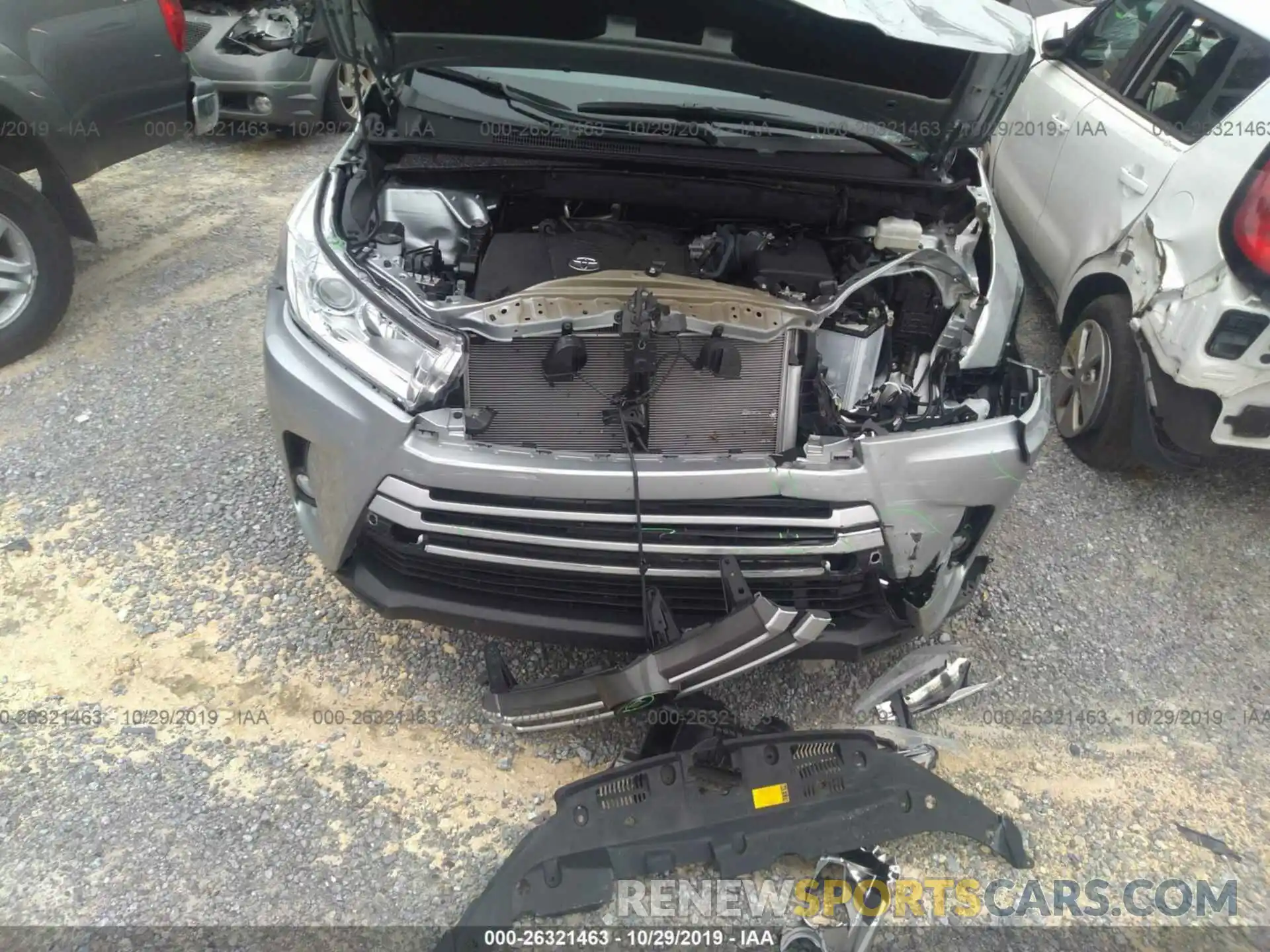 10 Photograph of a damaged car 5TDKZRFH1KS562277 TOYOTA HIGHLANDER 2019