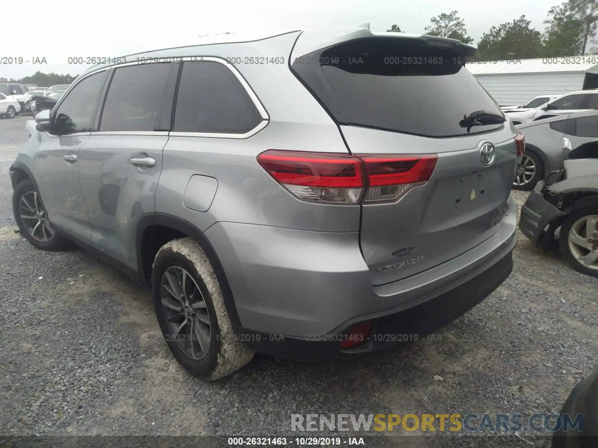 3 Photograph of a damaged car 5TDKZRFH1KS562277 TOYOTA HIGHLANDER 2019