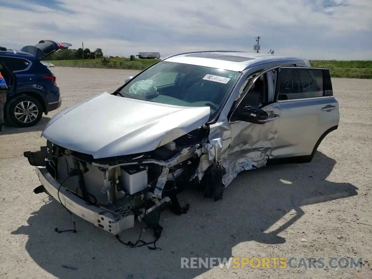 2 Photograph of a damaged car 5TDKZRFH1KS568502 TOYOTA HIGHLANDER 2019