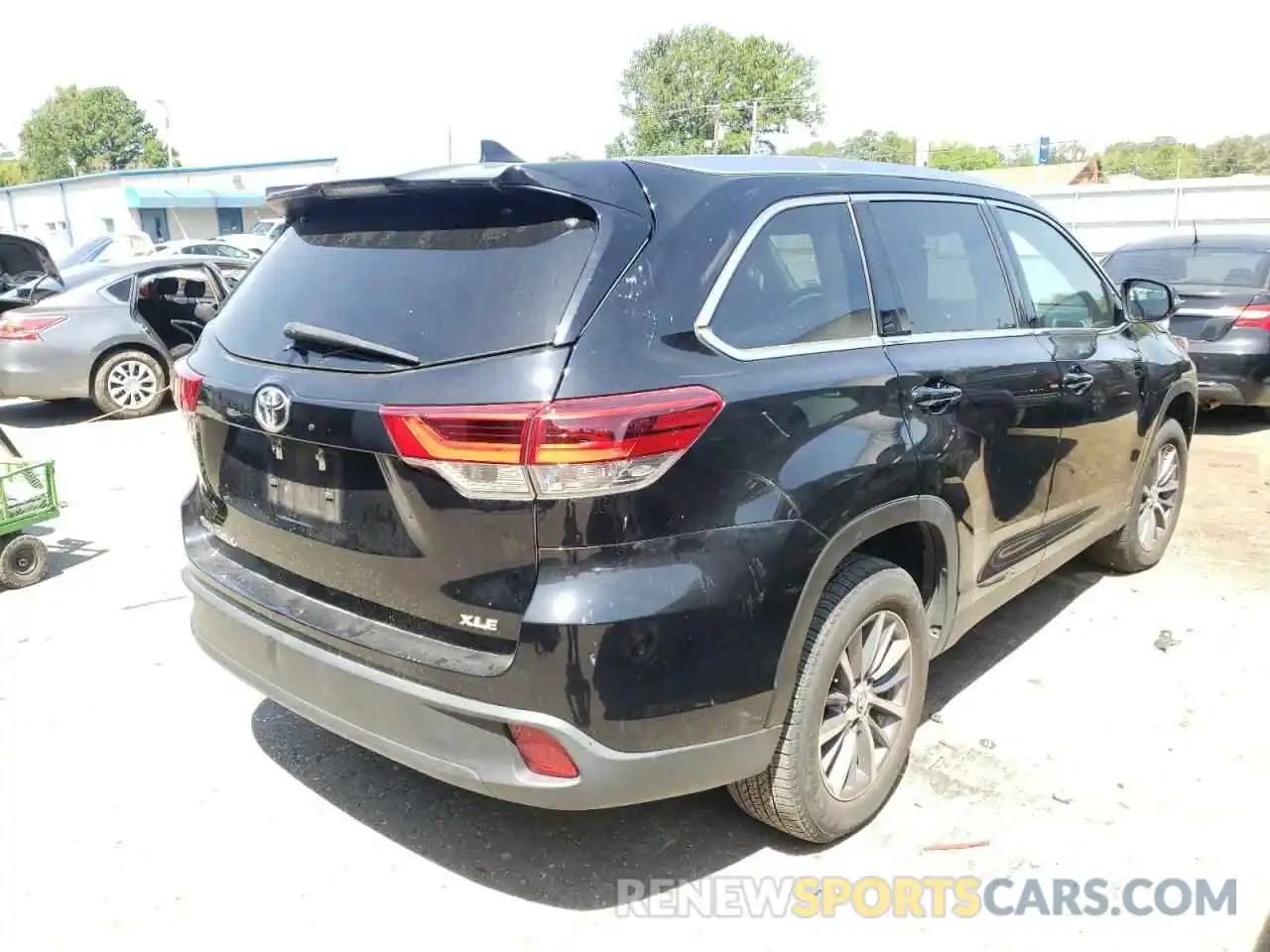 4 Фотография поврежденного автомобиля 5TDKZRFH1KS570427 TOYOTA HIGHLANDER 2019