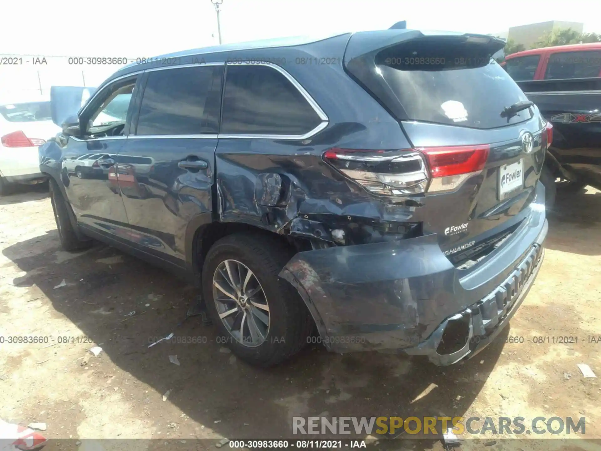 3 Photograph of a damaged car 5TDKZRFH2KS292136 TOYOTA HIGHLANDER 2019