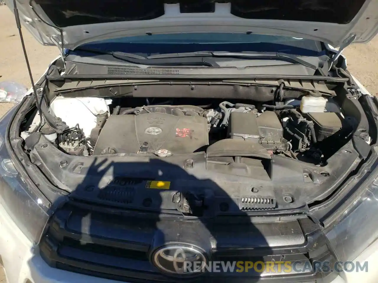 7 Photograph of a damaged car 5TDKZRFH2KS325992 TOYOTA HIGHLANDER 2019