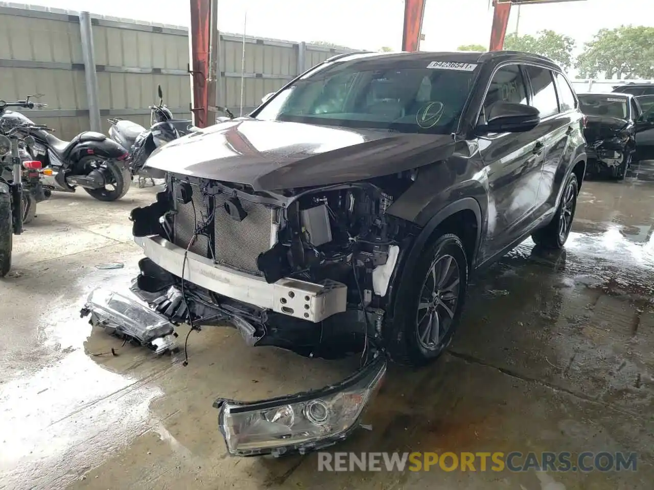 2 Photograph of a damaged car 5TDKZRFH2KS327211 TOYOTA HIGHLANDER 2019