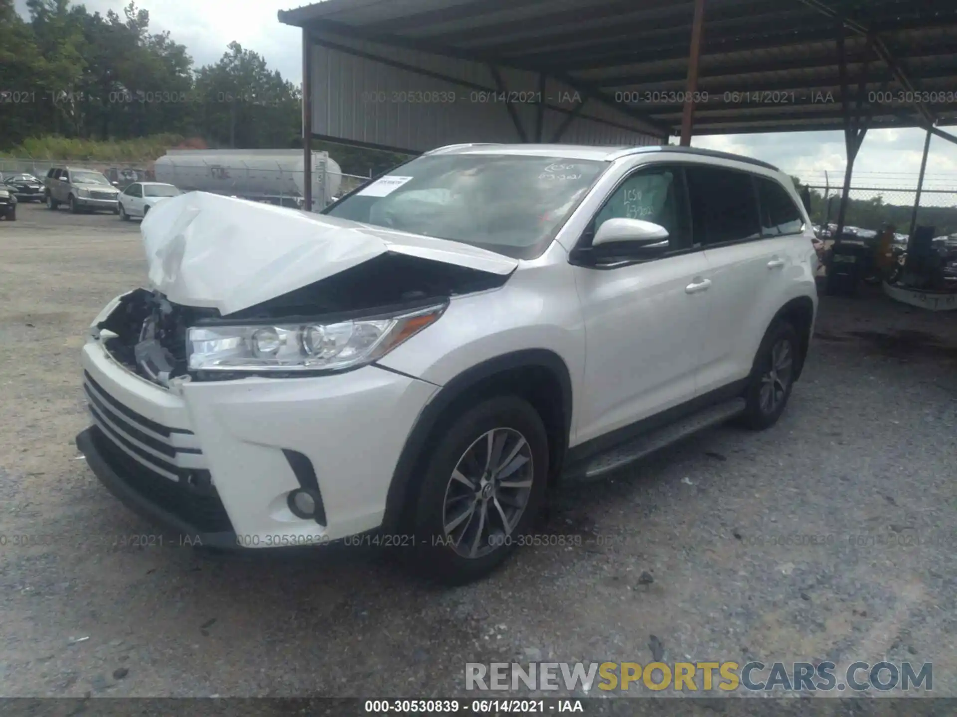 2 Photograph of a damaged car 5TDKZRFH2KS331288 TOYOTA HIGHLANDER 2019