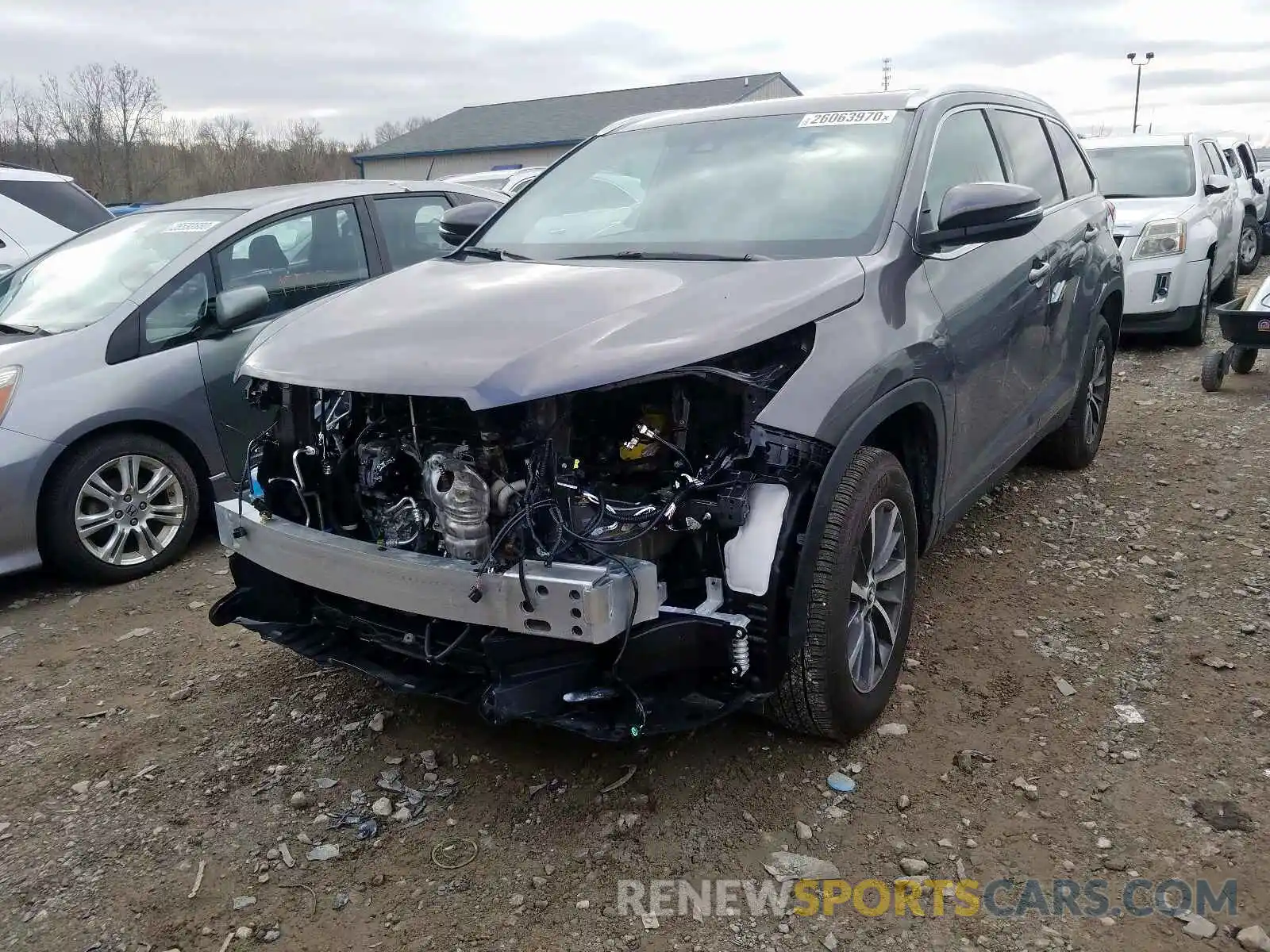 2 Фотография поврежденного автомобиля 5TDKZRFH2KS333087 TOYOTA HIGHLANDER 2019