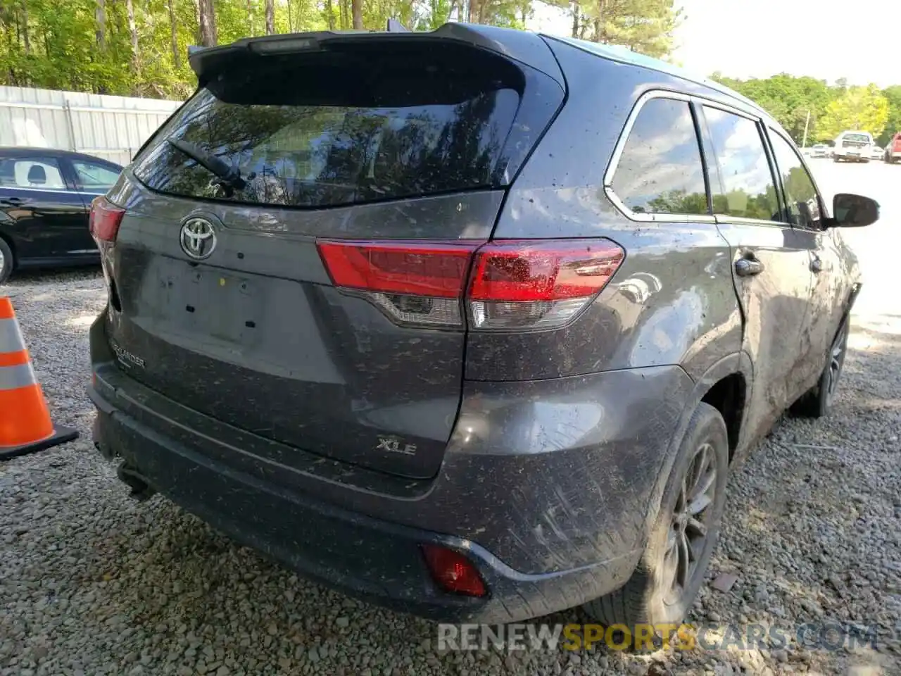 4 Фотография поврежденного автомобиля 5TDKZRFH2KS333431 TOYOTA HIGHLANDER 2019