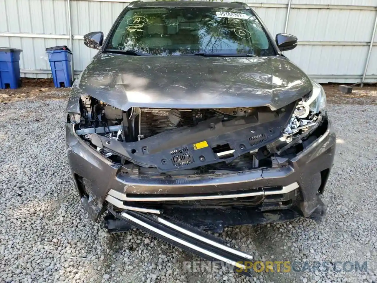 9 Photograph of a damaged car 5TDKZRFH2KS333431 TOYOTA HIGHLANDER 2019