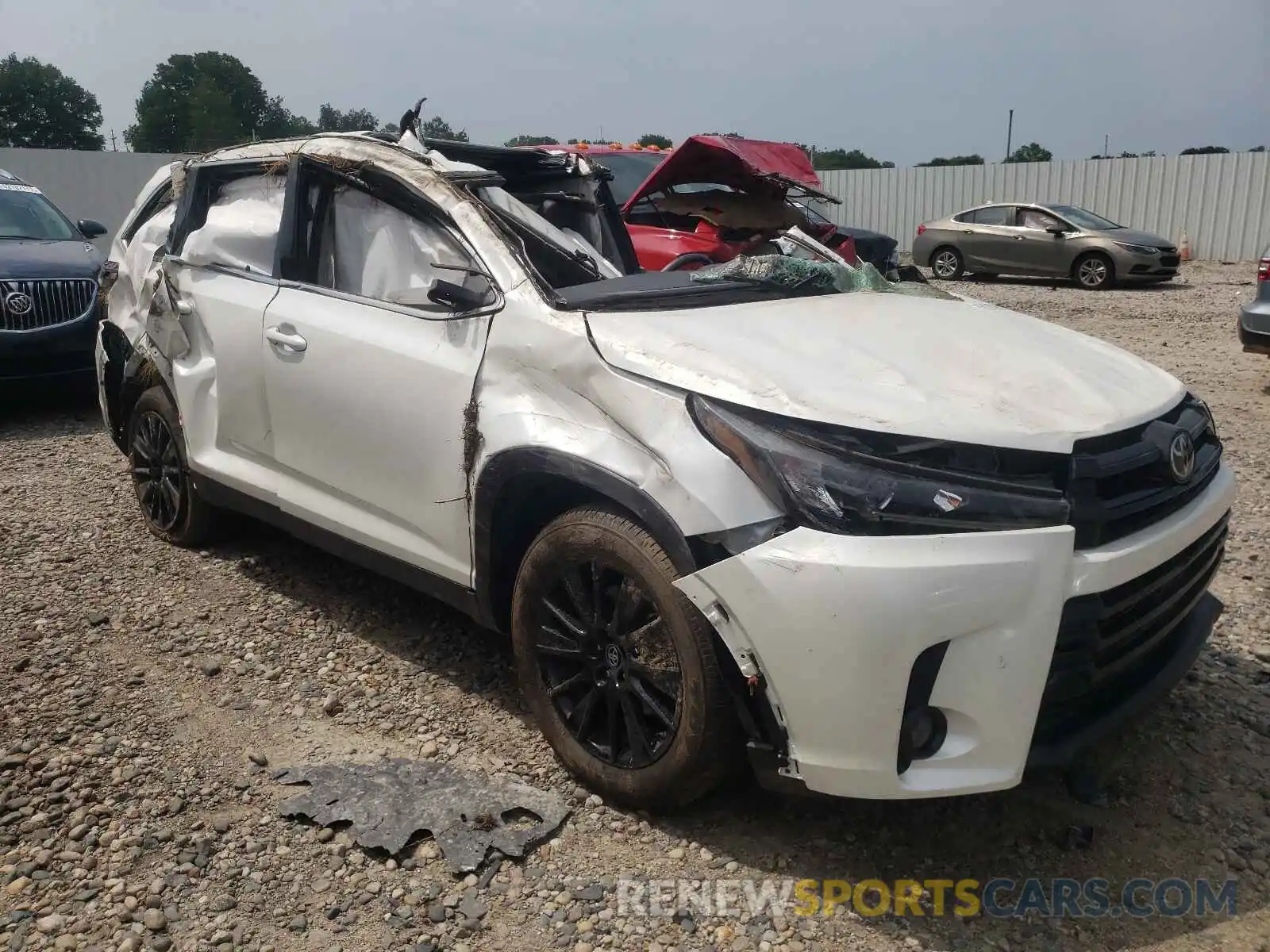 1 Photograph of a damaged car 5TDKZRFH2KS334188 TOYOTA HIGHLANDER 2019