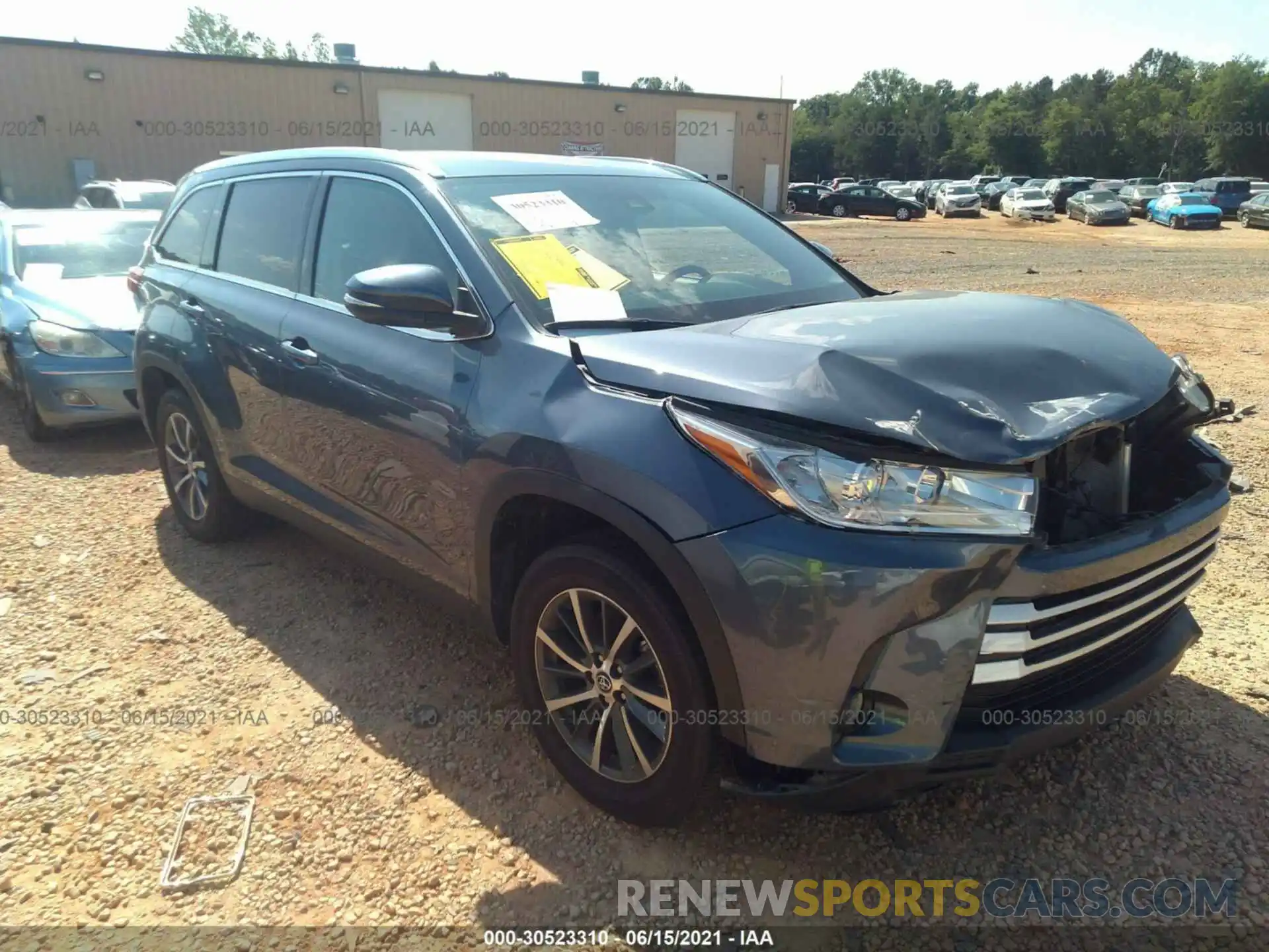 1 Photograph of a damaged car 5TDKZRFH2KS342226 TOYOTA HIGHLANDER 2019