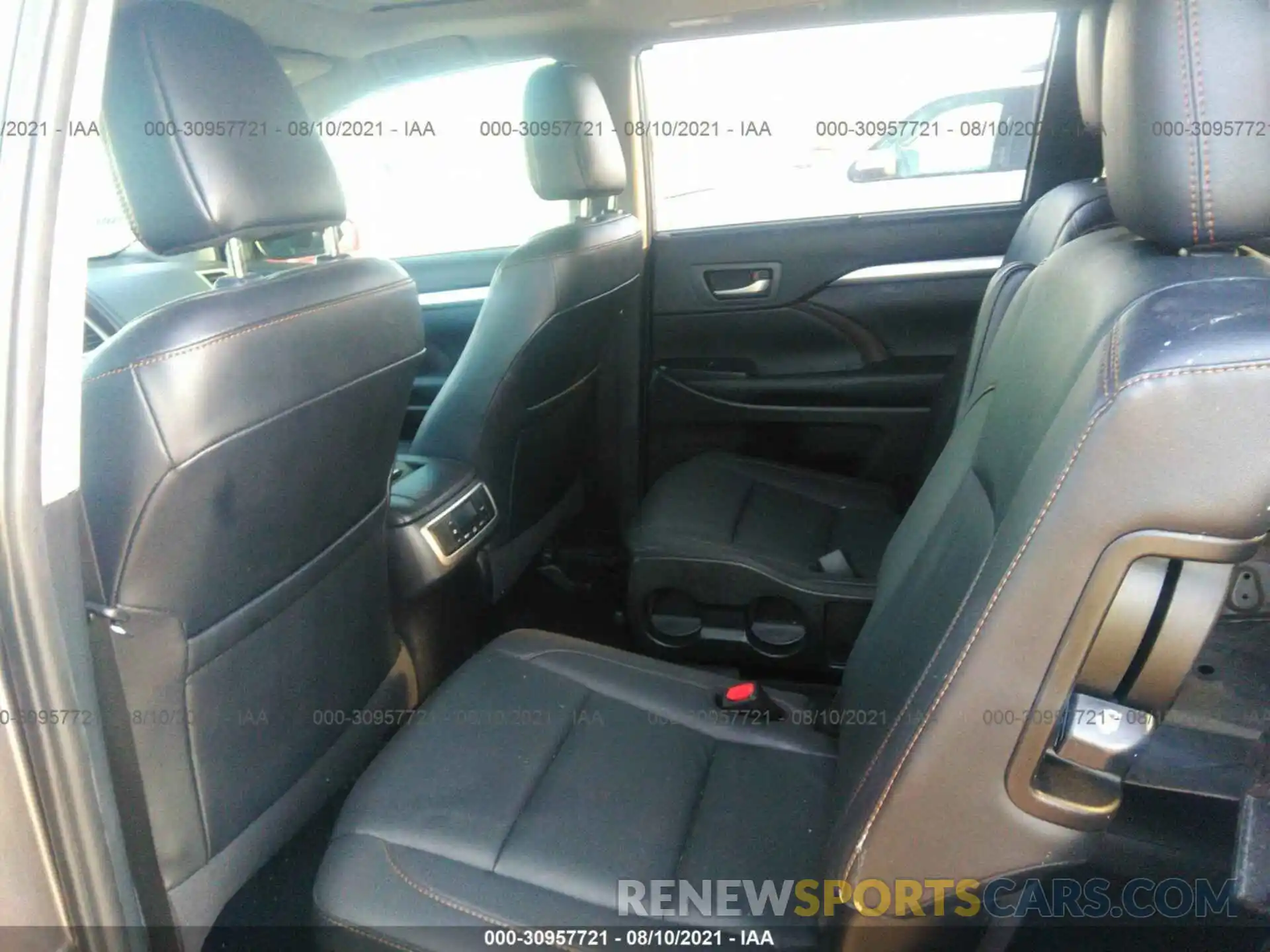 8 Фотография поврежденного автомобиля 5TDKZRFH2KS347622 TOYOTA HIGHLANDER 2019