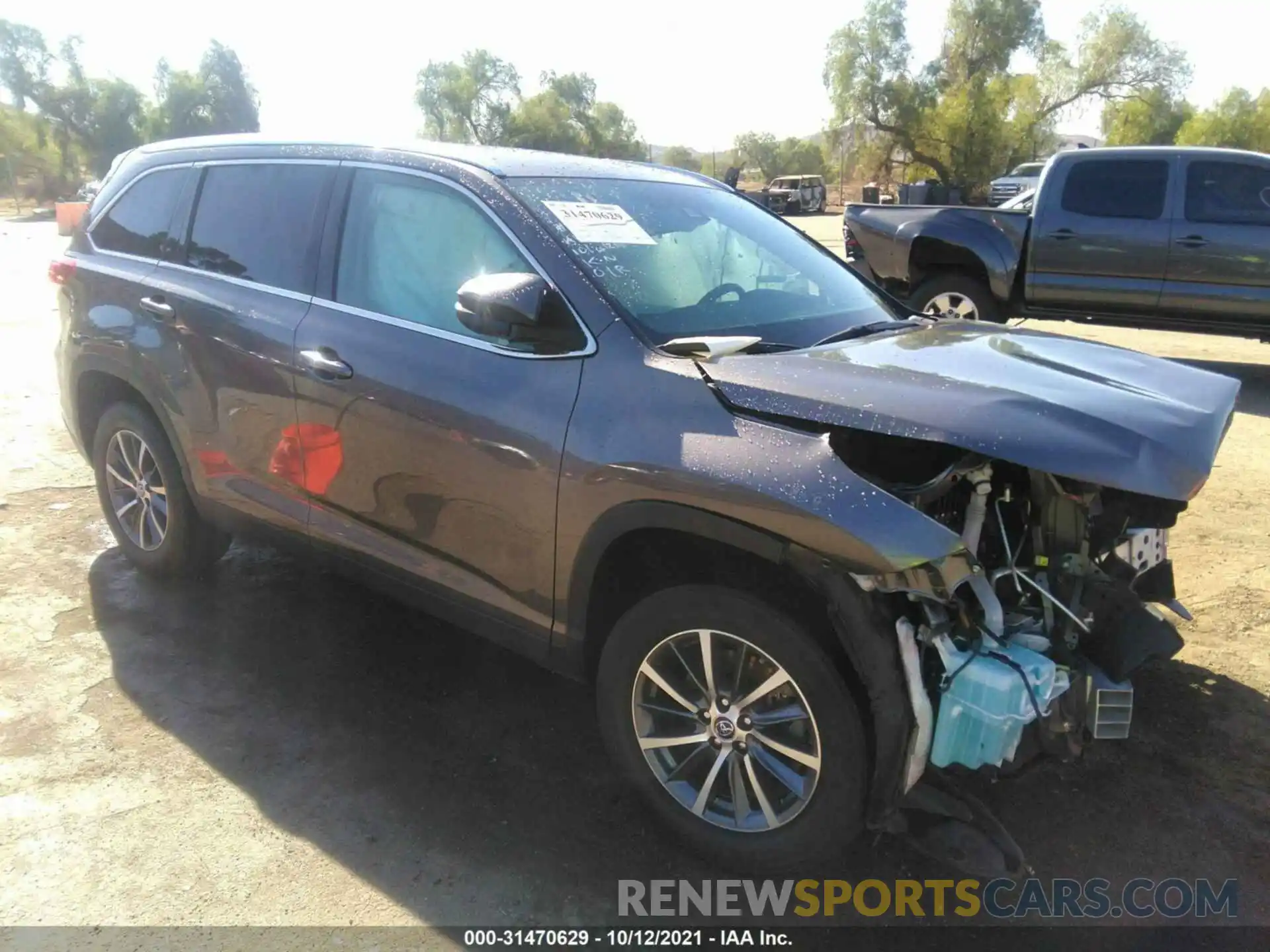 1 Photograph of a damaged car 5TDKZRFH2KS359561 TOYOTA HIGHLANDER 2019