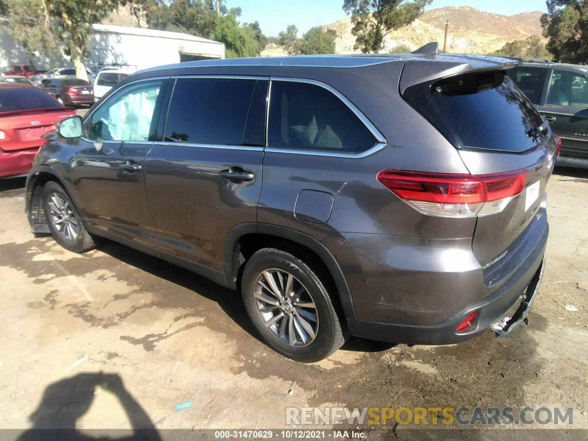 3 Фотография поврежденного автомобиля 5TDKZRFH2KS359561 TOYOTA HIGHLANDER 2019