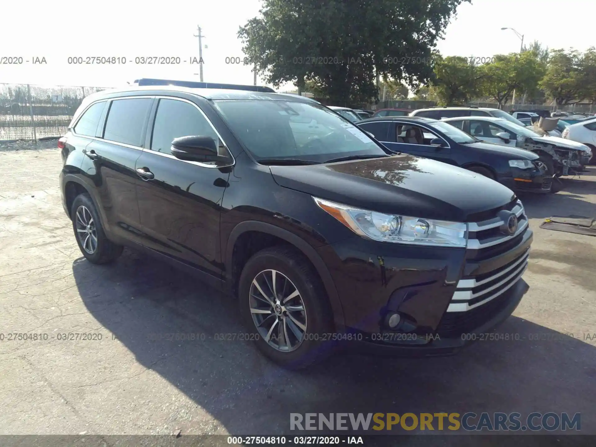 1 Photograph of a damaged car 5TDKZRFH2KS551174 TOYOTA HIGHLANDER 2019