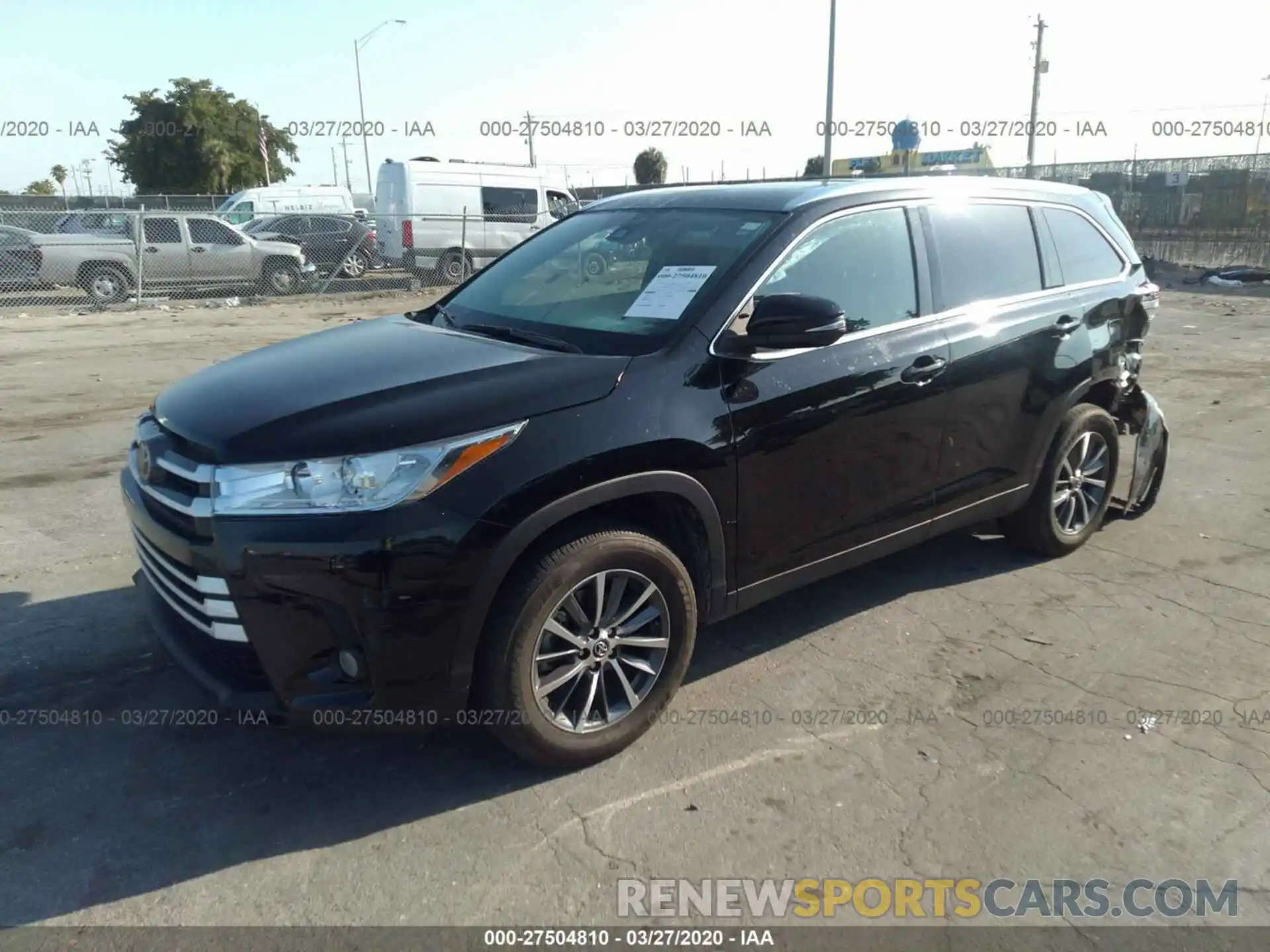 2 Photograph of a damaged car 5TDKZRFH2KS551174 TOYOTA HIGHLANDER 2019